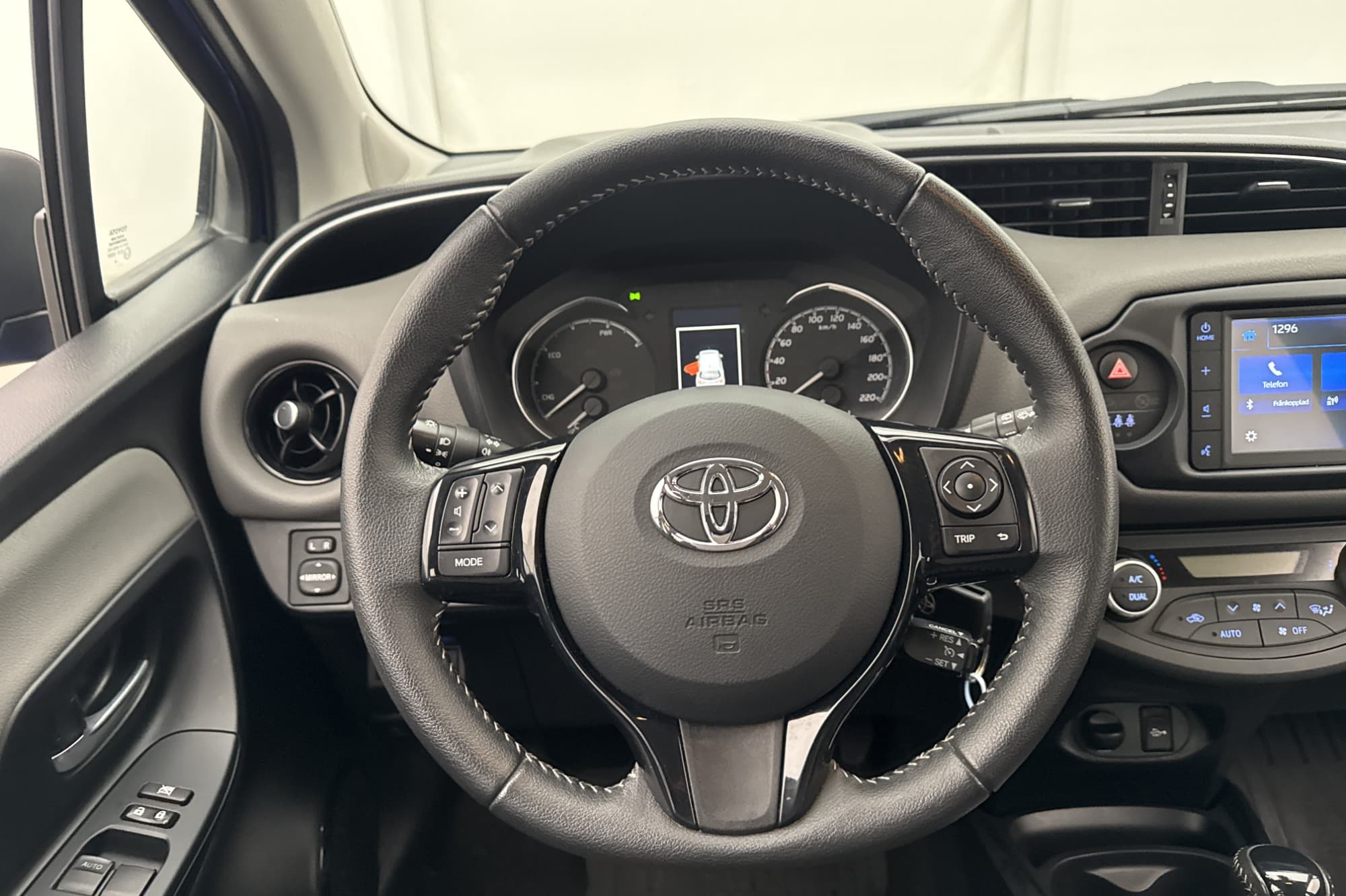 Toyota Yaris Hybrid e-CVT 101hk Active Kamera Lane Assist