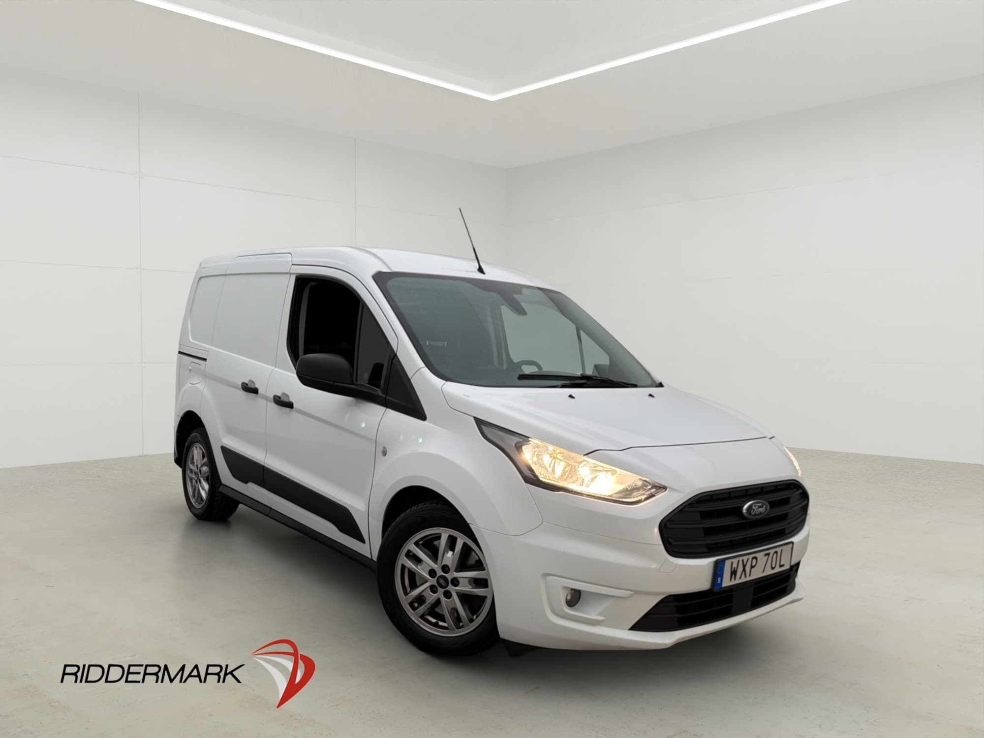 Ford Transit Connect 220
