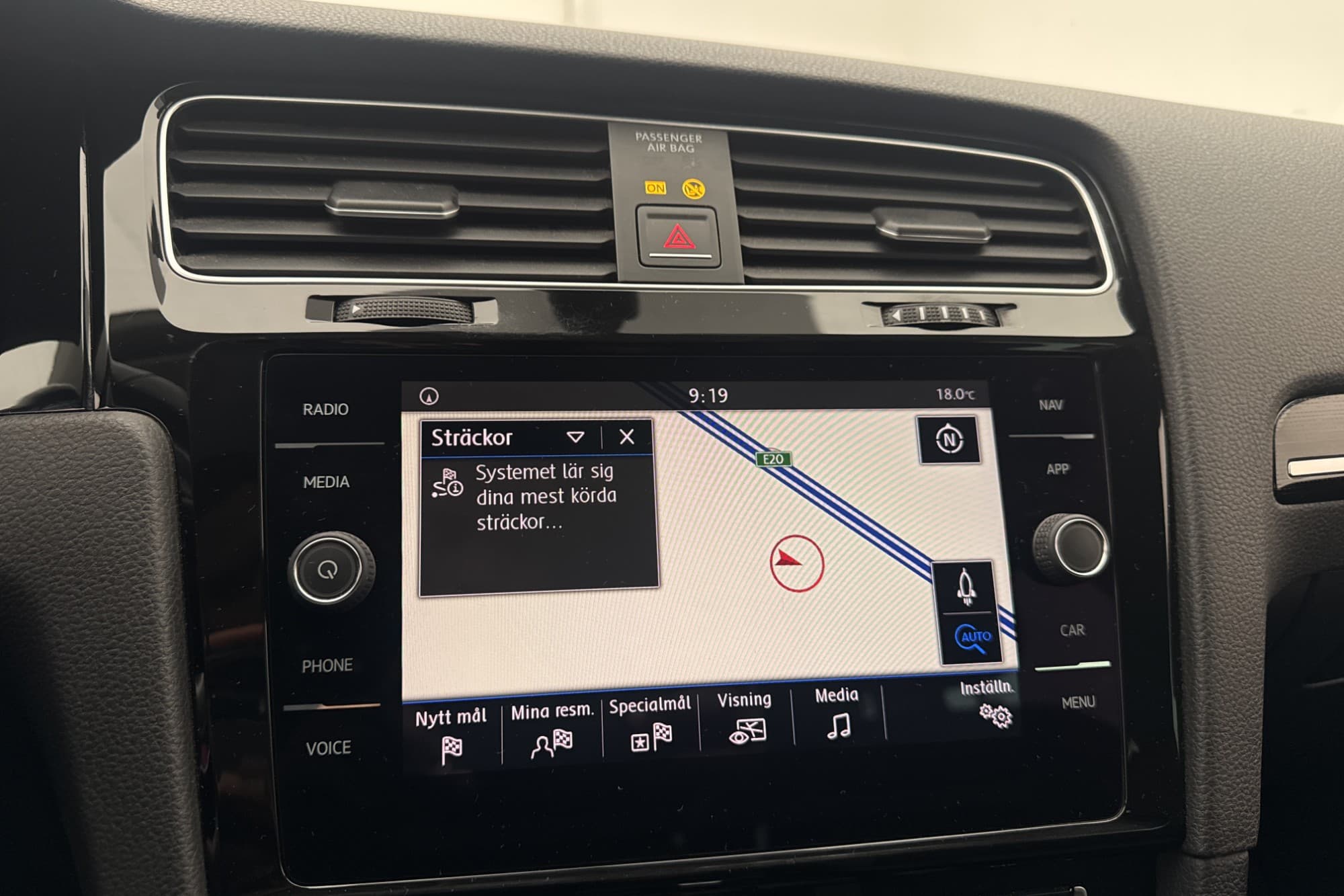 Volkswagen Golf SC 2.0 TDI 150hk Fjärr-Värmare Navi CarPlay