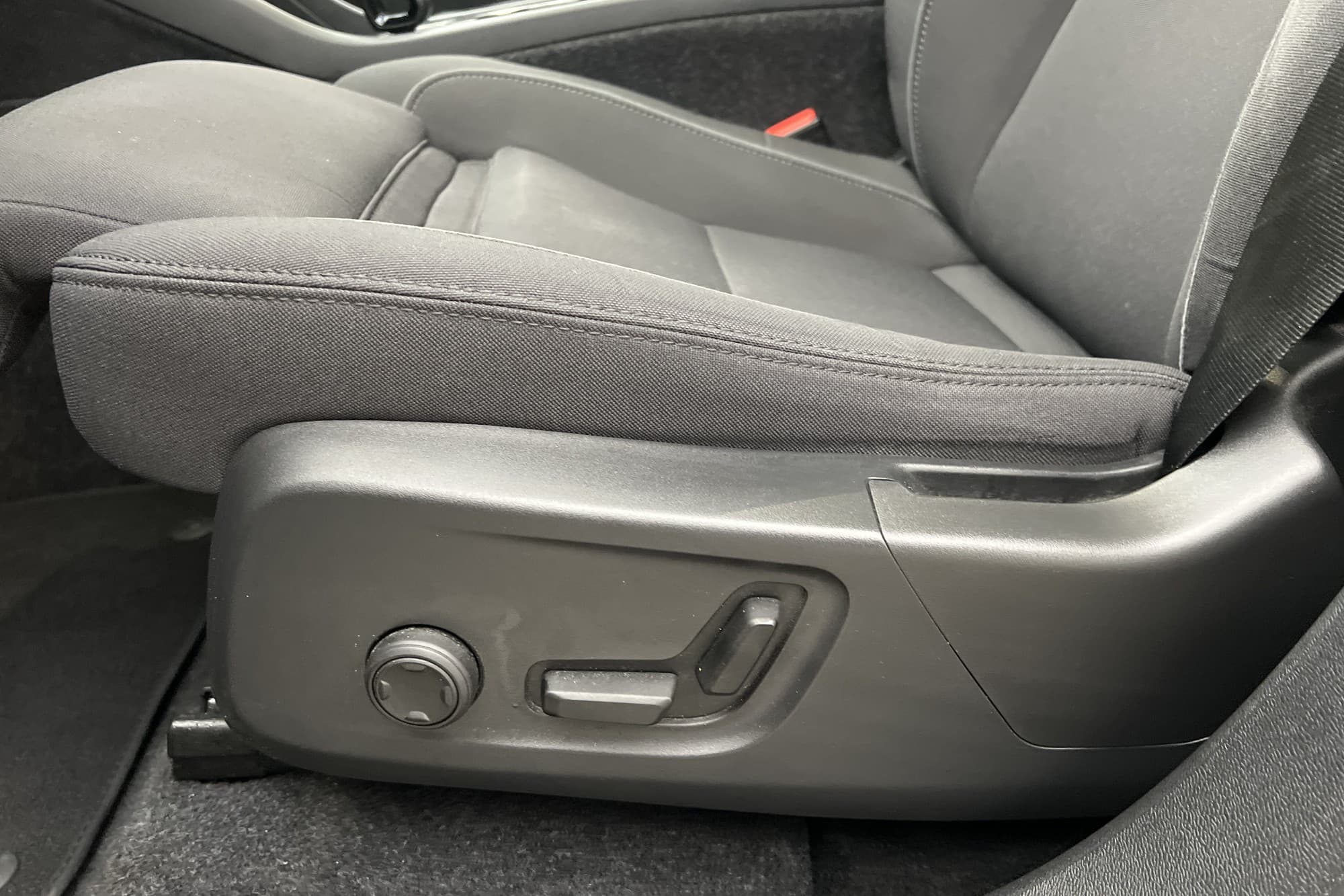 Volvo C40 Recharge Twin motor 408hk Plus Värmare Pano Kamera