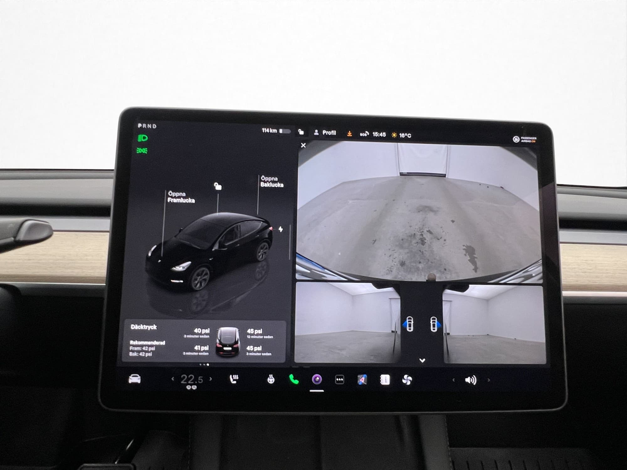 Tesla Model Y Standard Range MOMS Autopilot Dragkrok Pano