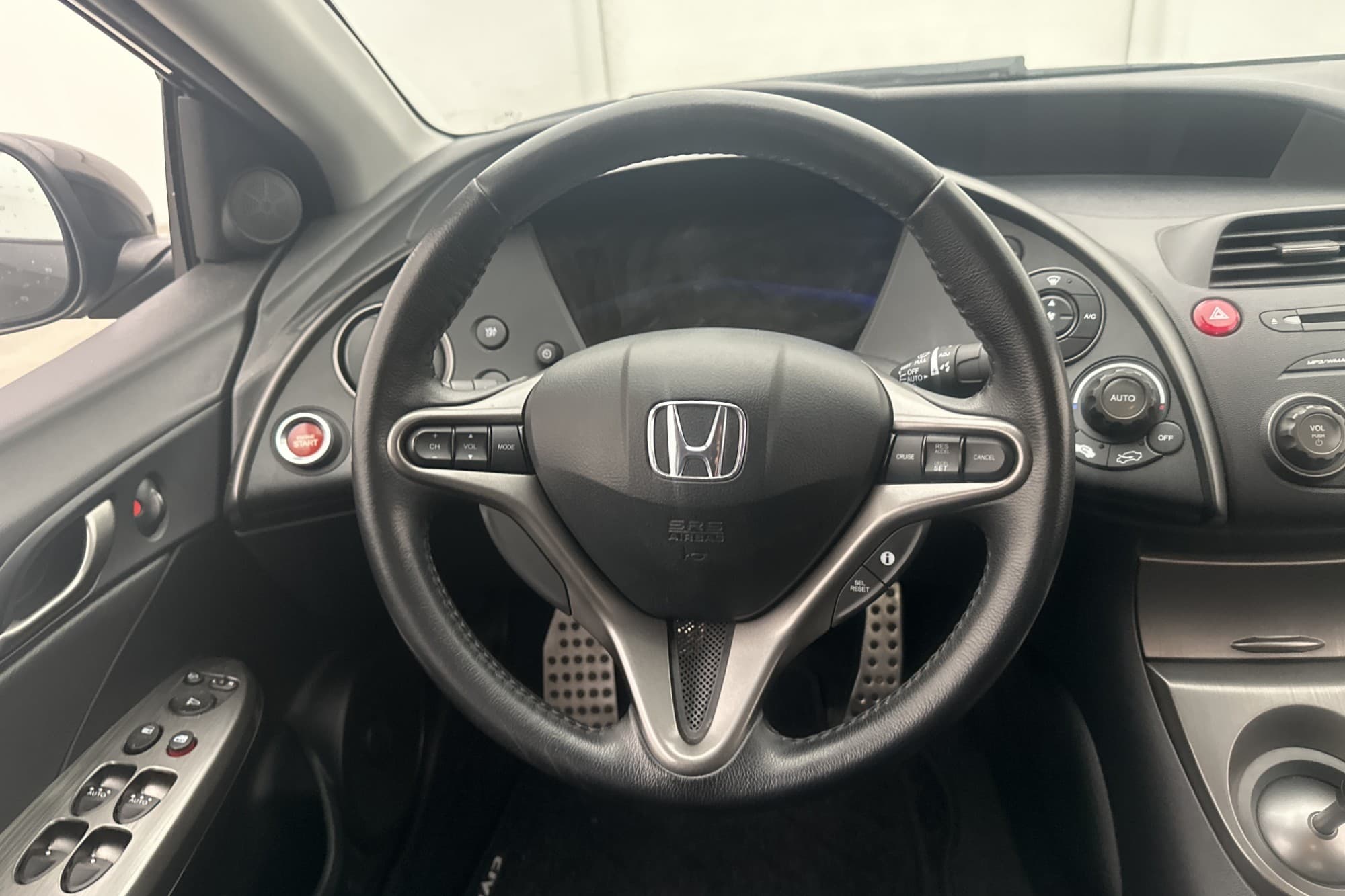 Honda Civic 1.8 i-VTEC 140hk Sport Halvskinn P-Sensorer