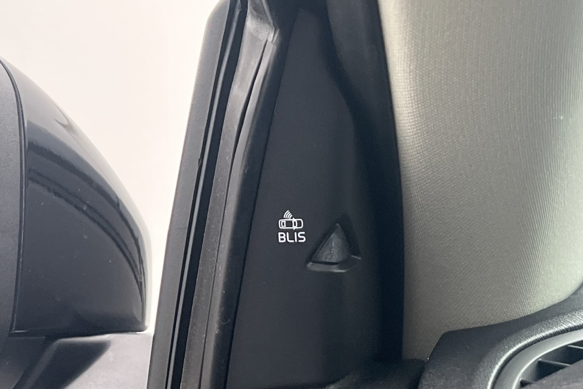 Volvo V40 Cross Country D3 Momentum VOC Värmare Drag BLIS