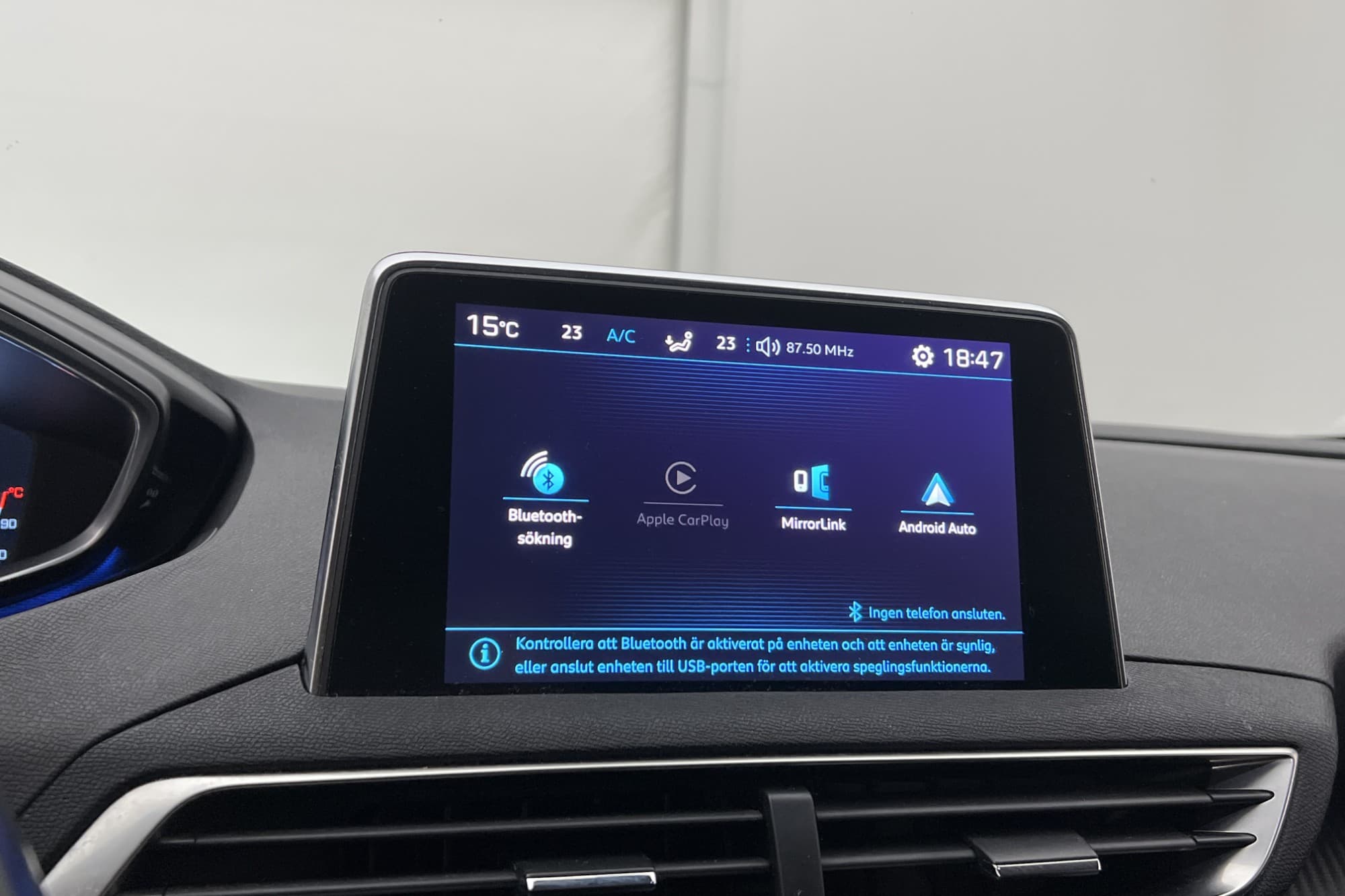 Peugeot 5008 1.2 131hk 7-Sits CarPlay Sensorer