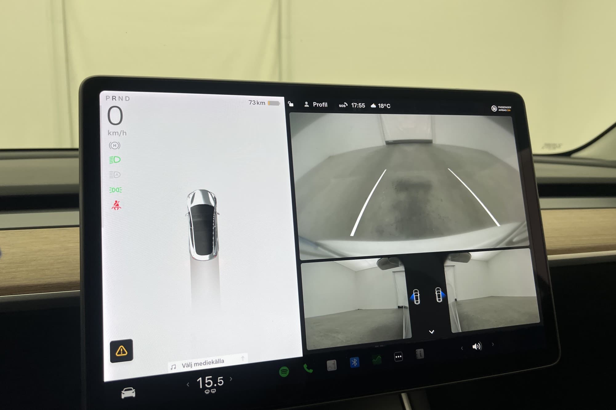 Tesla Model 3 Performance AP Pano Kamera Skinn Svensksåld