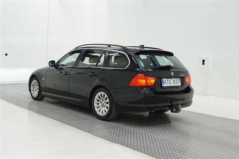 BMW 325i Touring 218hk Navi M-värm Drag Bluetoothexteriör