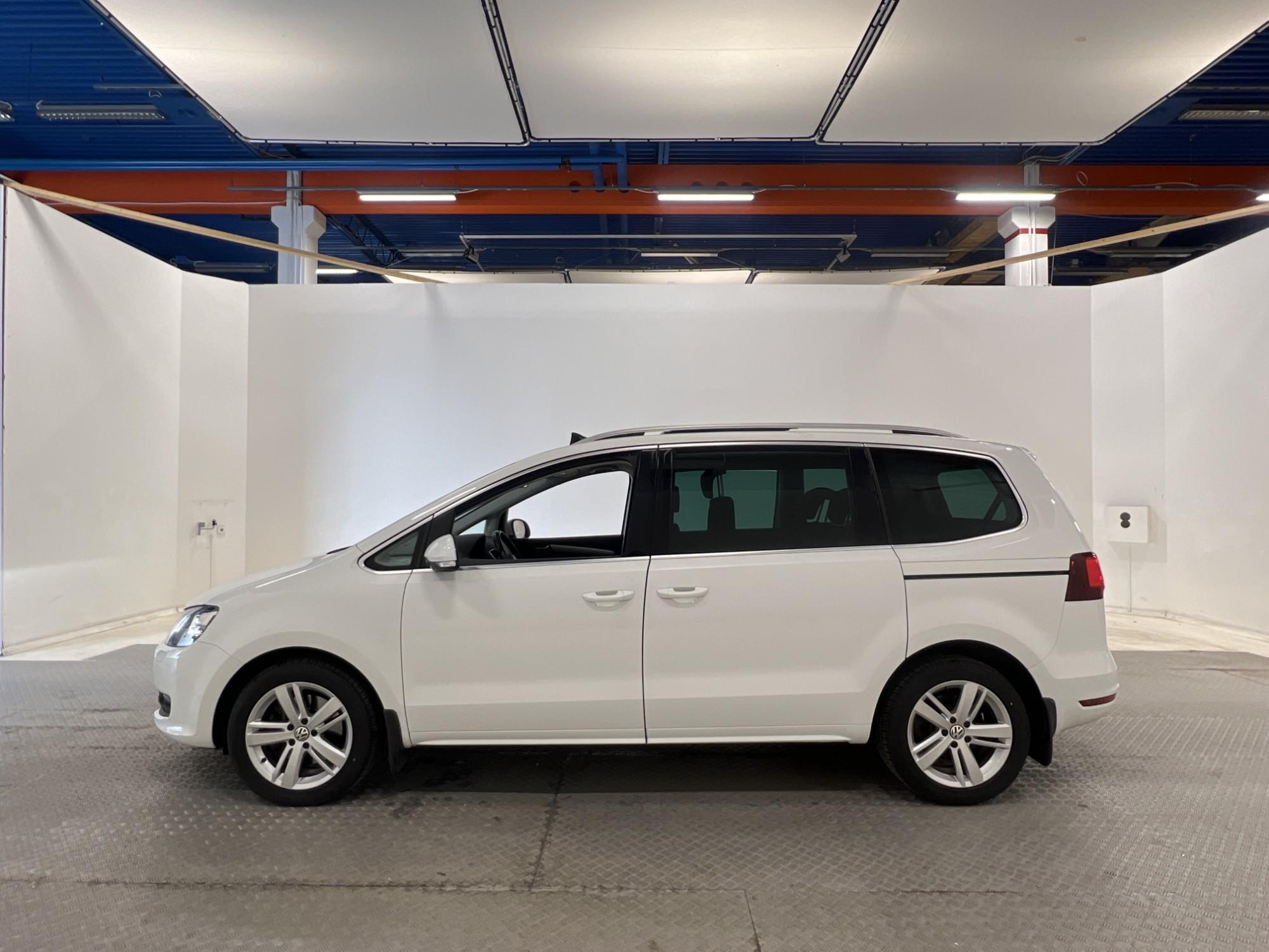 Volkswagen Sharan 150hk 7-Sits Värmare Pano El-Dörrar Drag