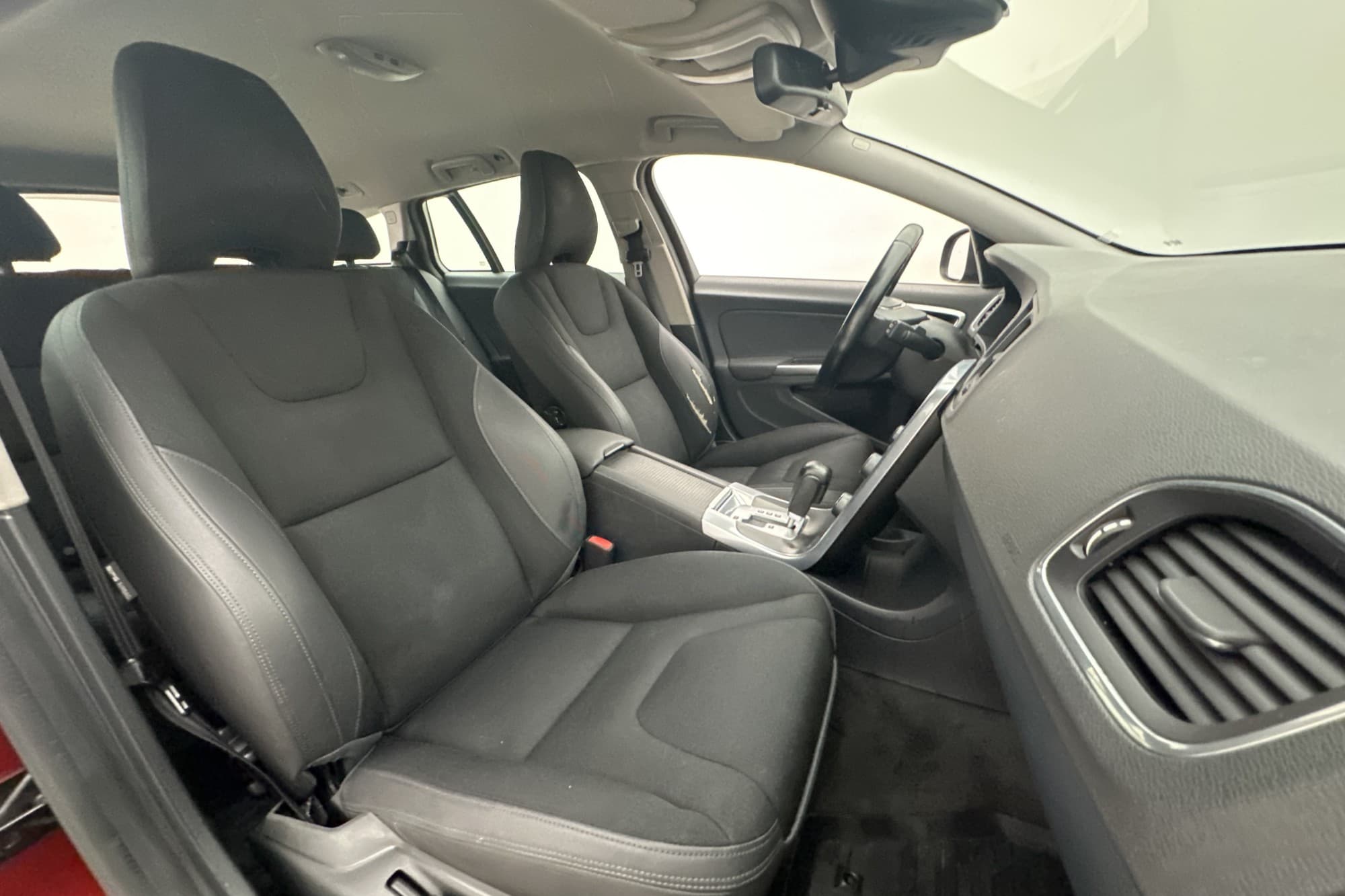 Volvo V60 T4 Momentum P-Sensorer Halvskinn Farthållare