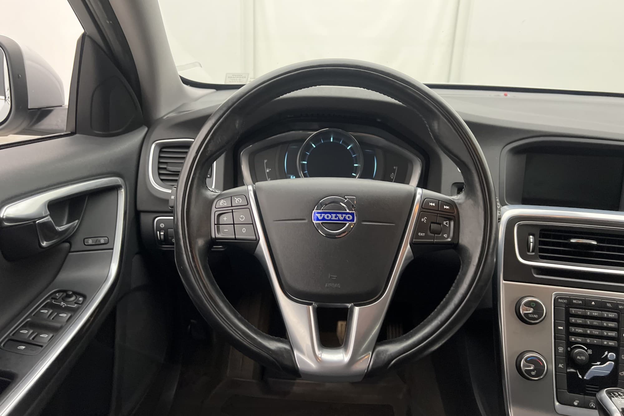 Volvo V60 D4 Momentum VOC Värmare P-Sensorer Rattvärme