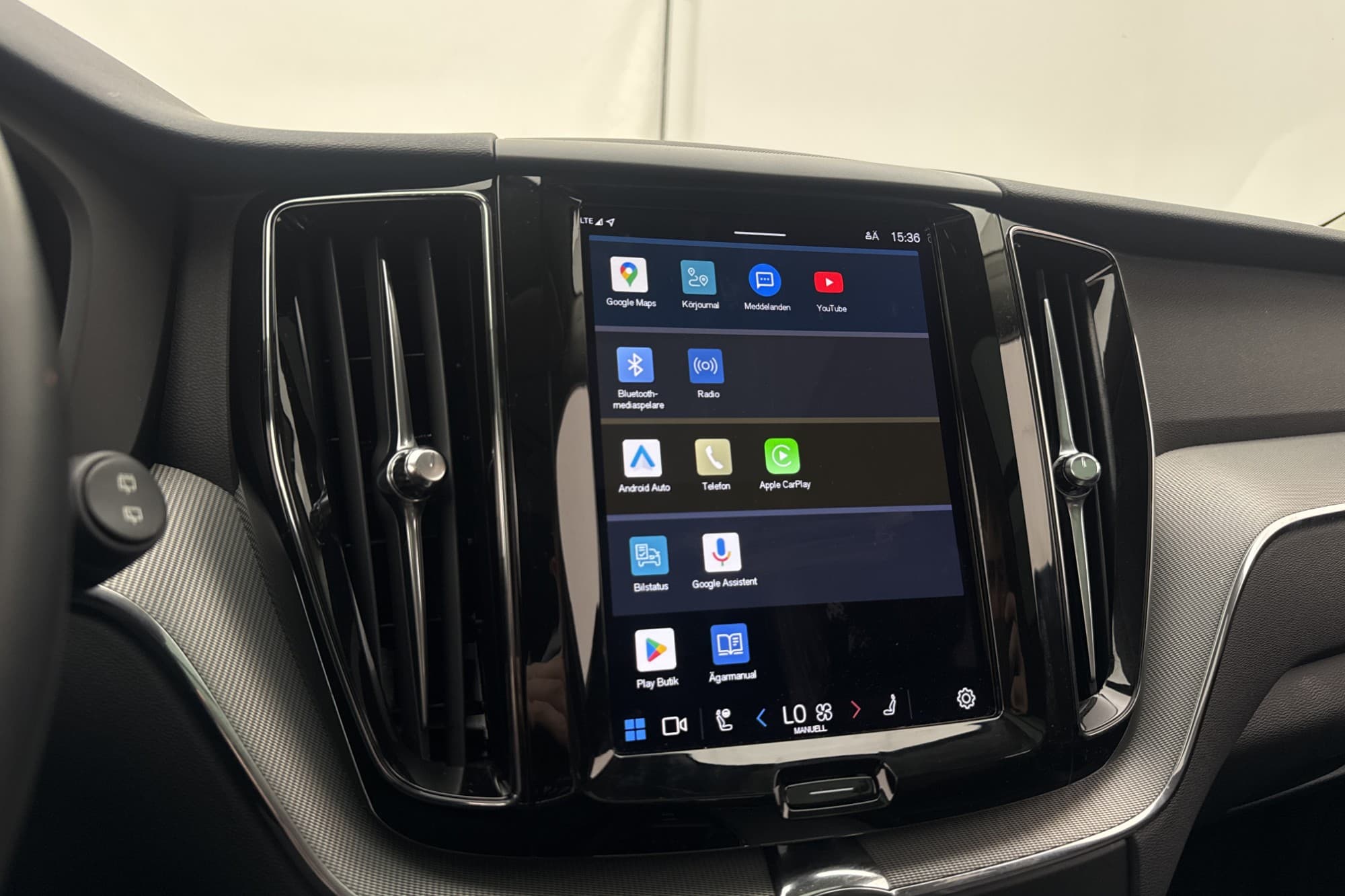 Volvo XC60 T6 350hk AWD Plus Värmare Pano Skinn Drag MOMS