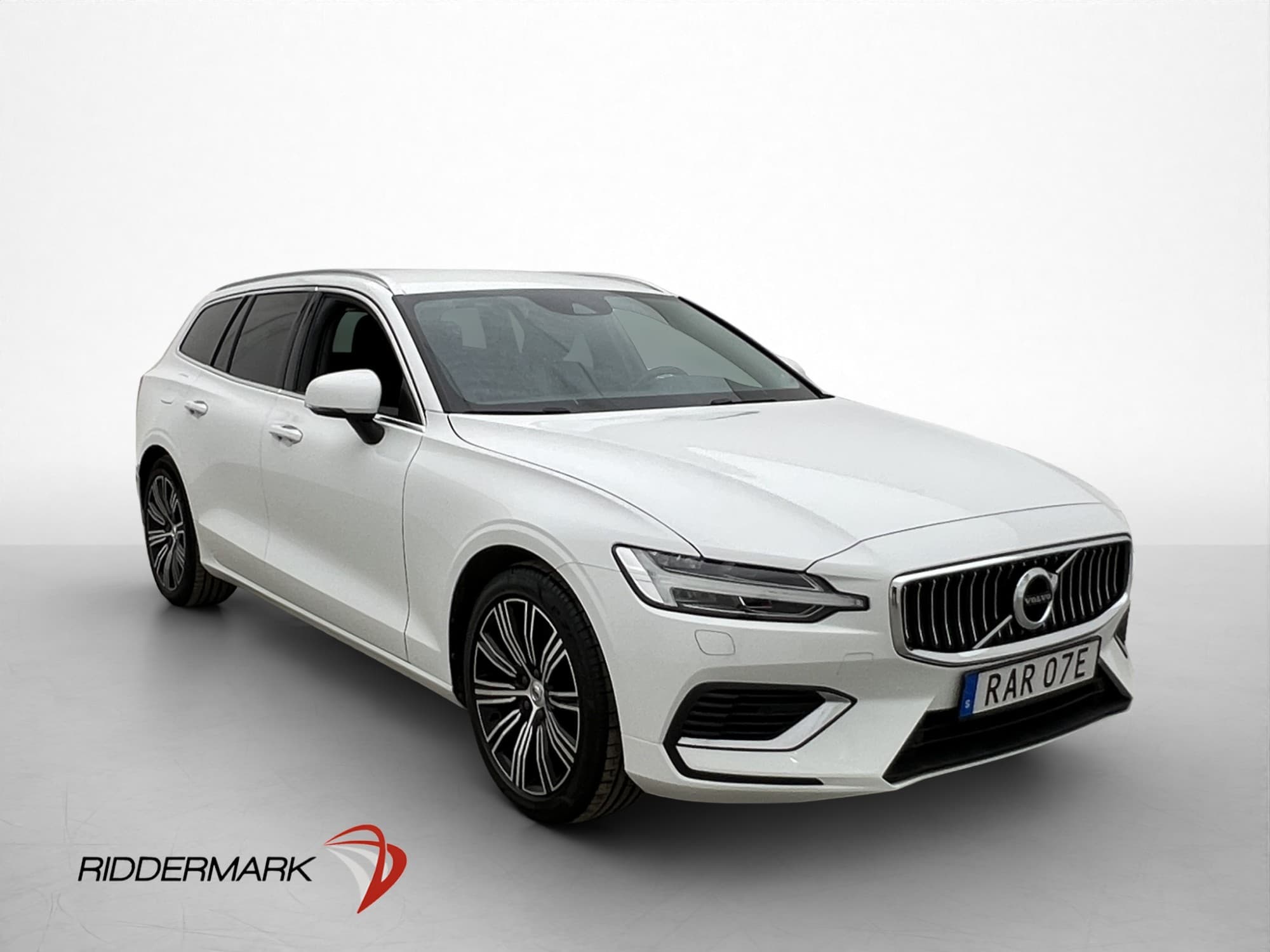 Volvo V60 Recharge T6 AWD Inscription Exp VOC Drag CarPlay