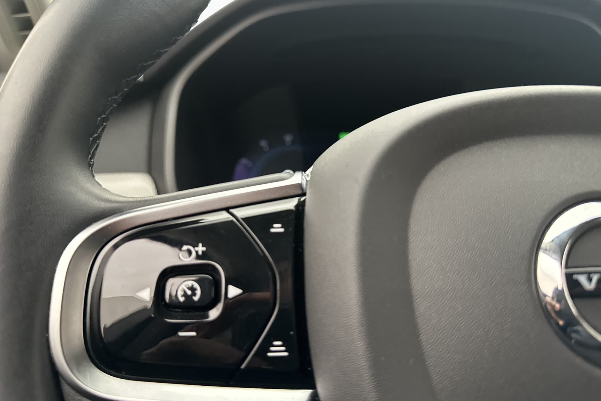 Volvo V90 Cross Country B4 AWD Core Värm Kamera VOC CarPlay