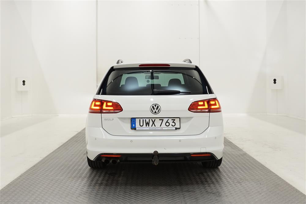 Volkswagen Golf 150hk Full R-Line Pluspaket Backkamera Dragexteriör