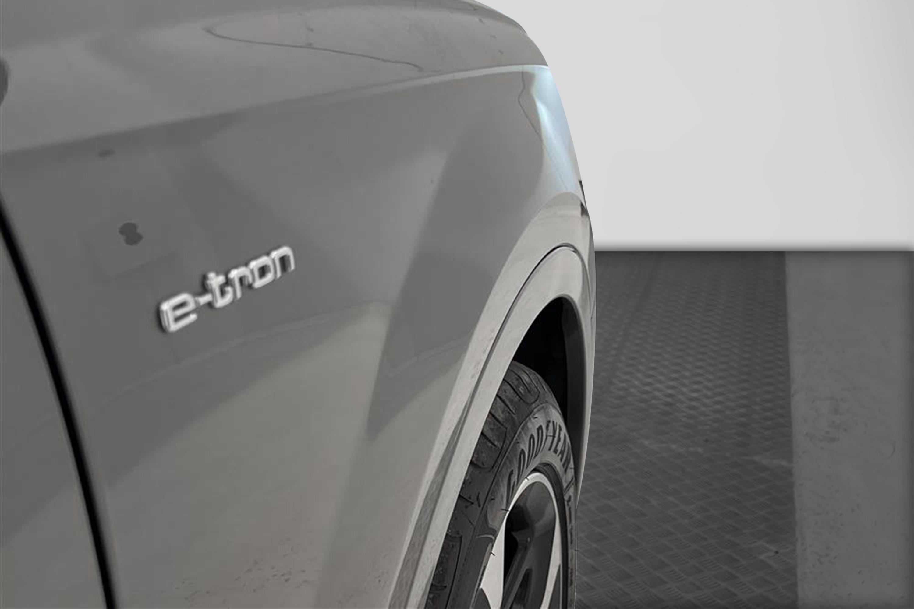 Audi Q7 3.0 e-Tron Quattro 373hk Luftfjädring Bose Nightvisointeriör