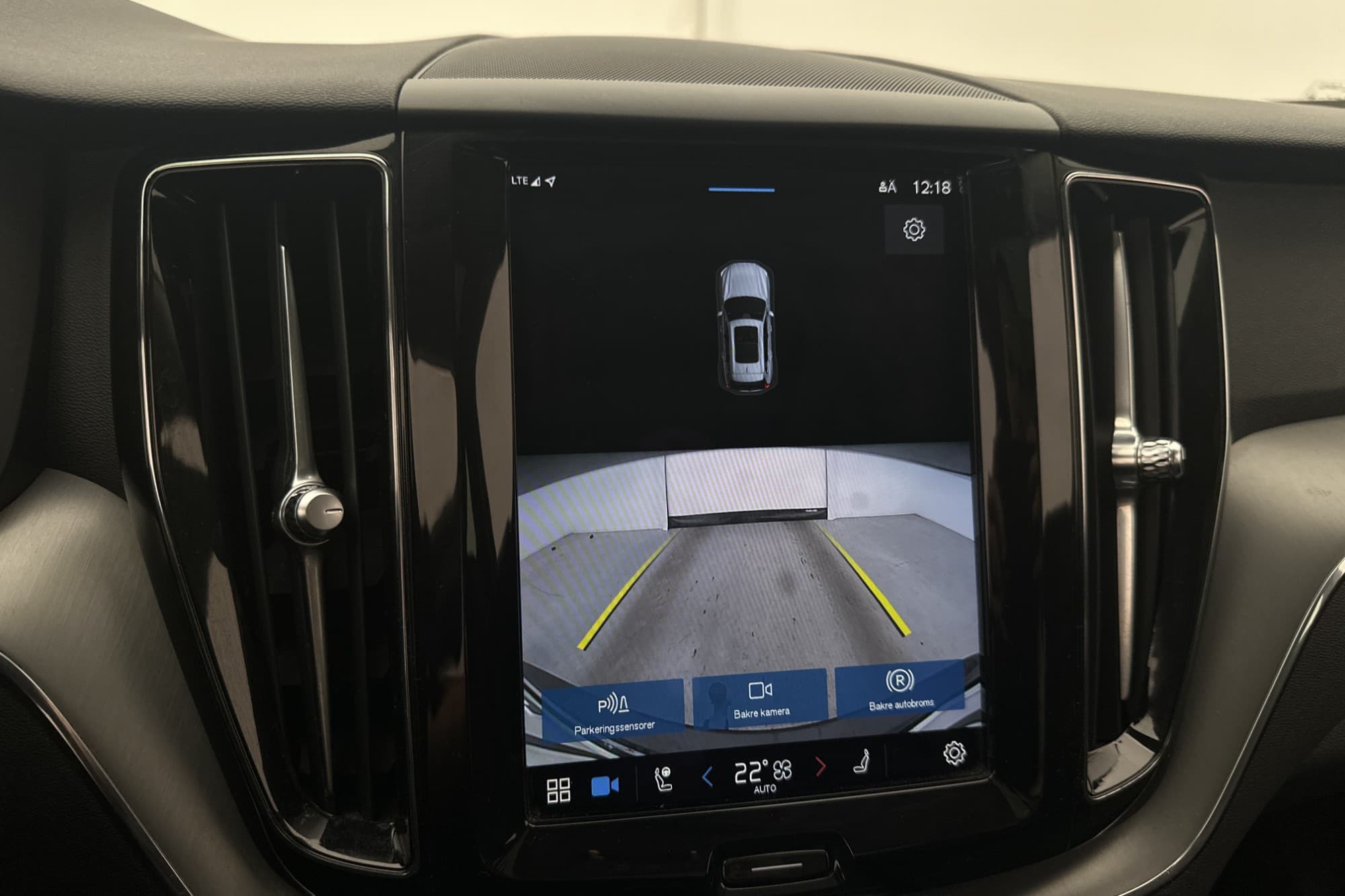 Volvo XC60 T6 AWD LongRange Värmare Panorama Drag Kamera