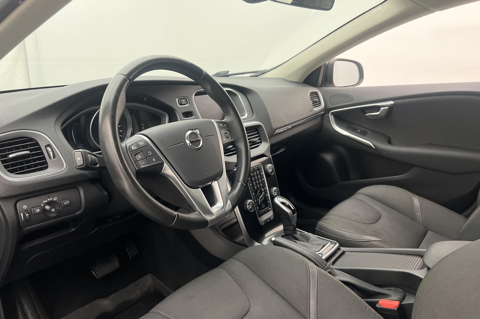 Volvo V40 Cross Country T3 Värmare Sensorer GPS Farthållare