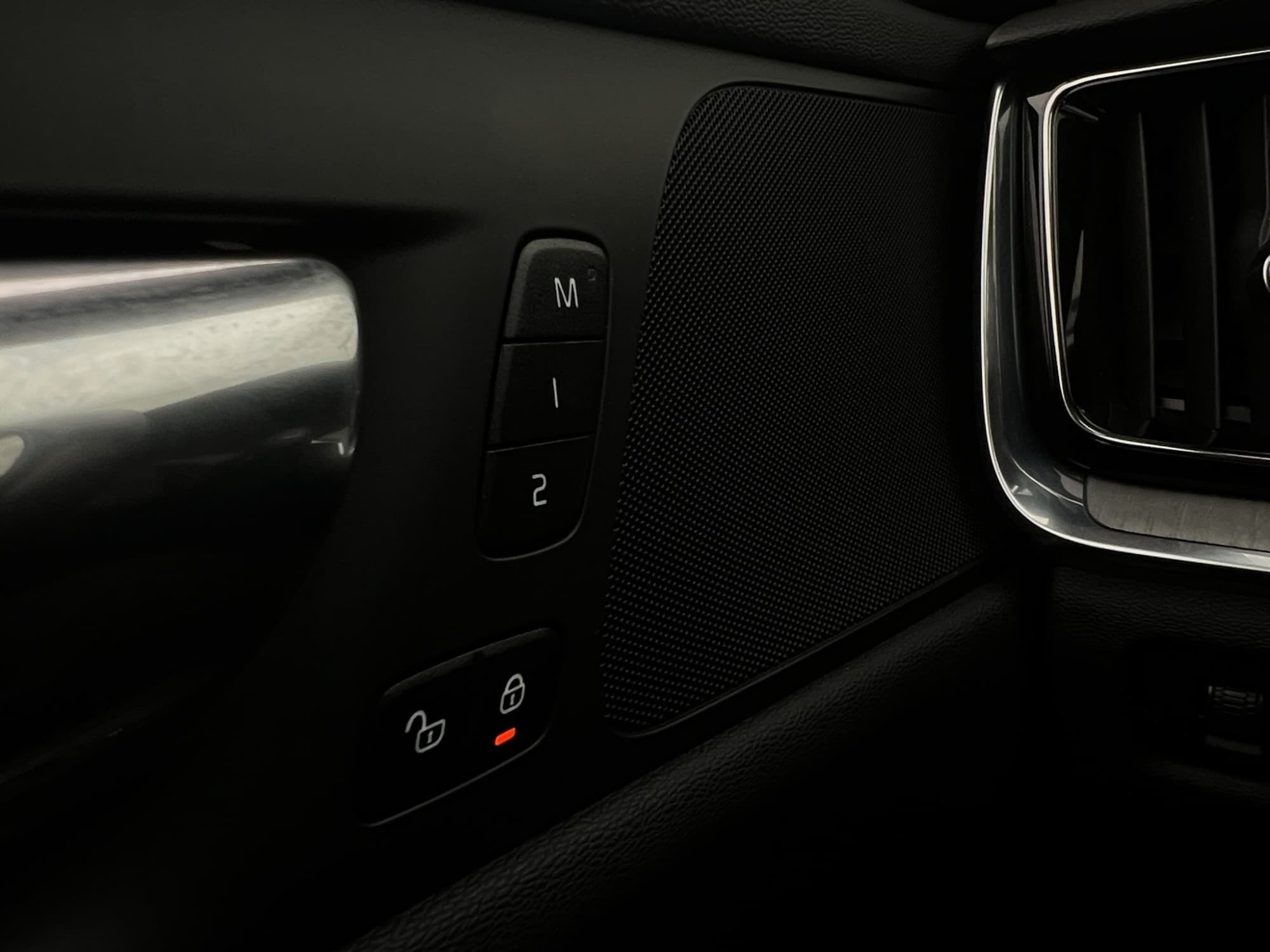 Volvo V60 Cross Country B4 AWD Momentum Läder Värm Kamera