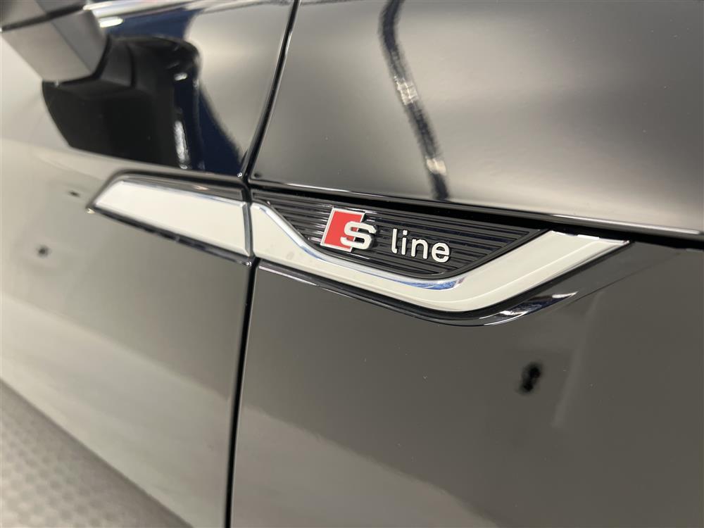 Audi A5 2.0 TFSI 190hk S-Line P-sensor 0,55l/milinteriör