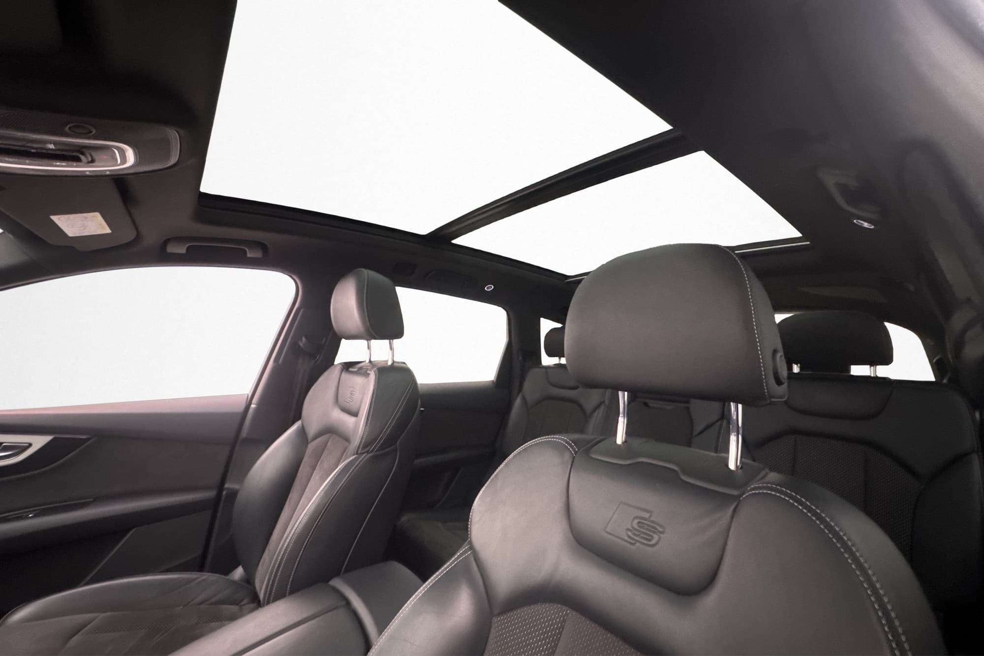 Audi Q7 3.0 TDI S Line 7-Sits Pano BOSE Värmare Luft-Fj Drag