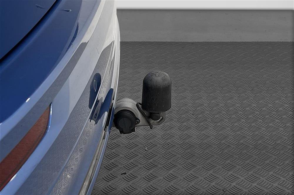 Volvo XC60 D4 AWD R-Design Voc Värmare  Panorama Skinn Naviinteriör