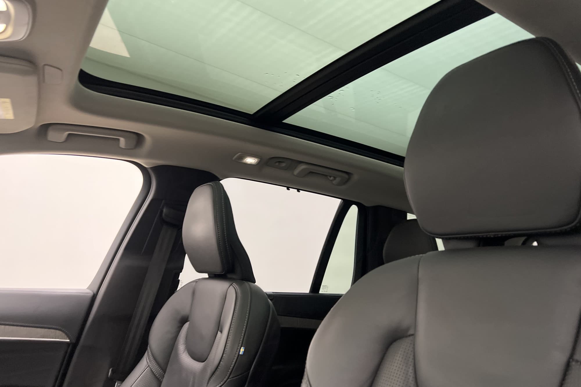 Volvo XC90 B5 AWD Ultimate Dark 7-Sits B&W Pano 360 HUD