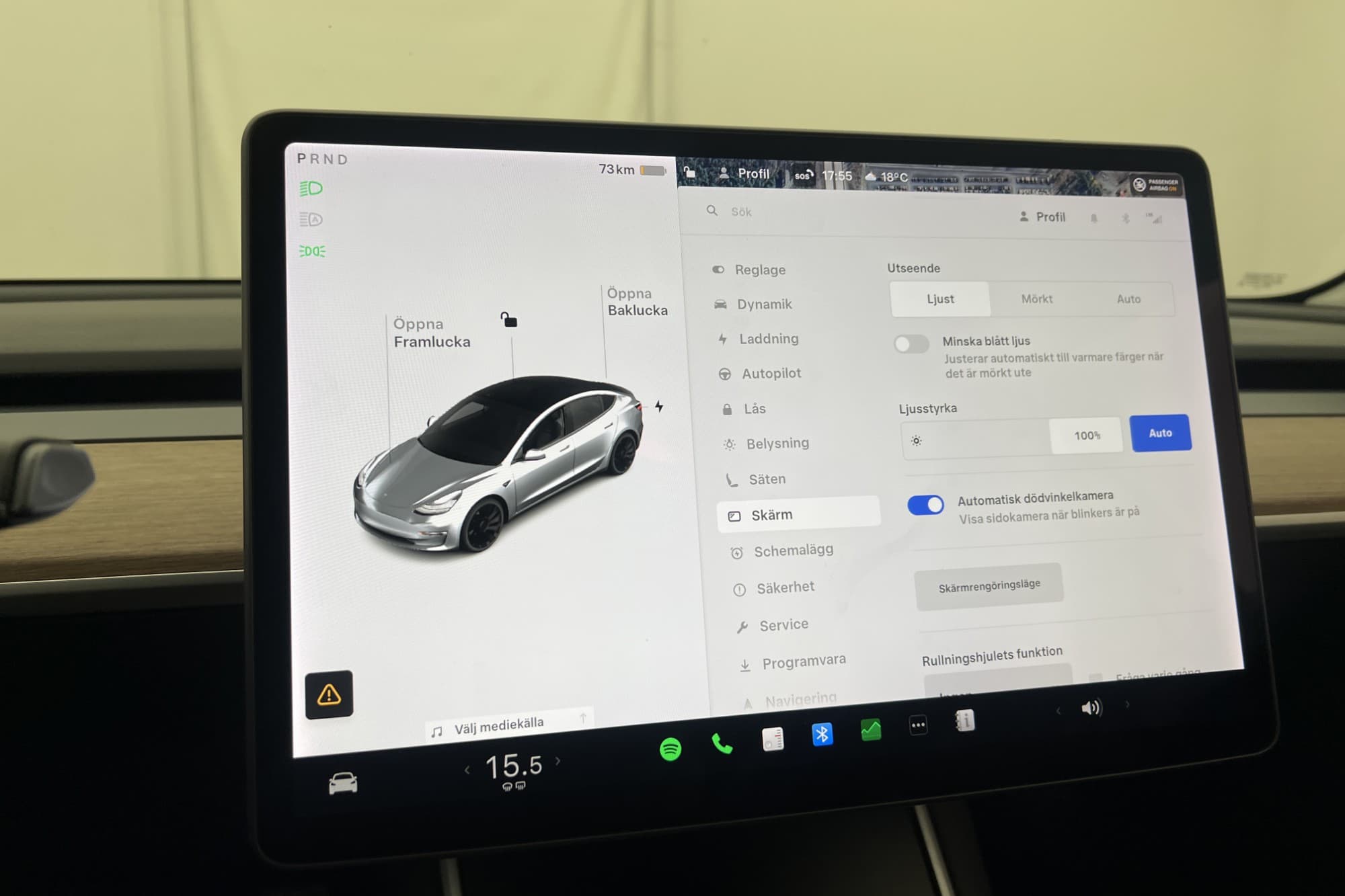 Tesla Model 3 Performance AP Pano Kamera Skinn Svensksåld