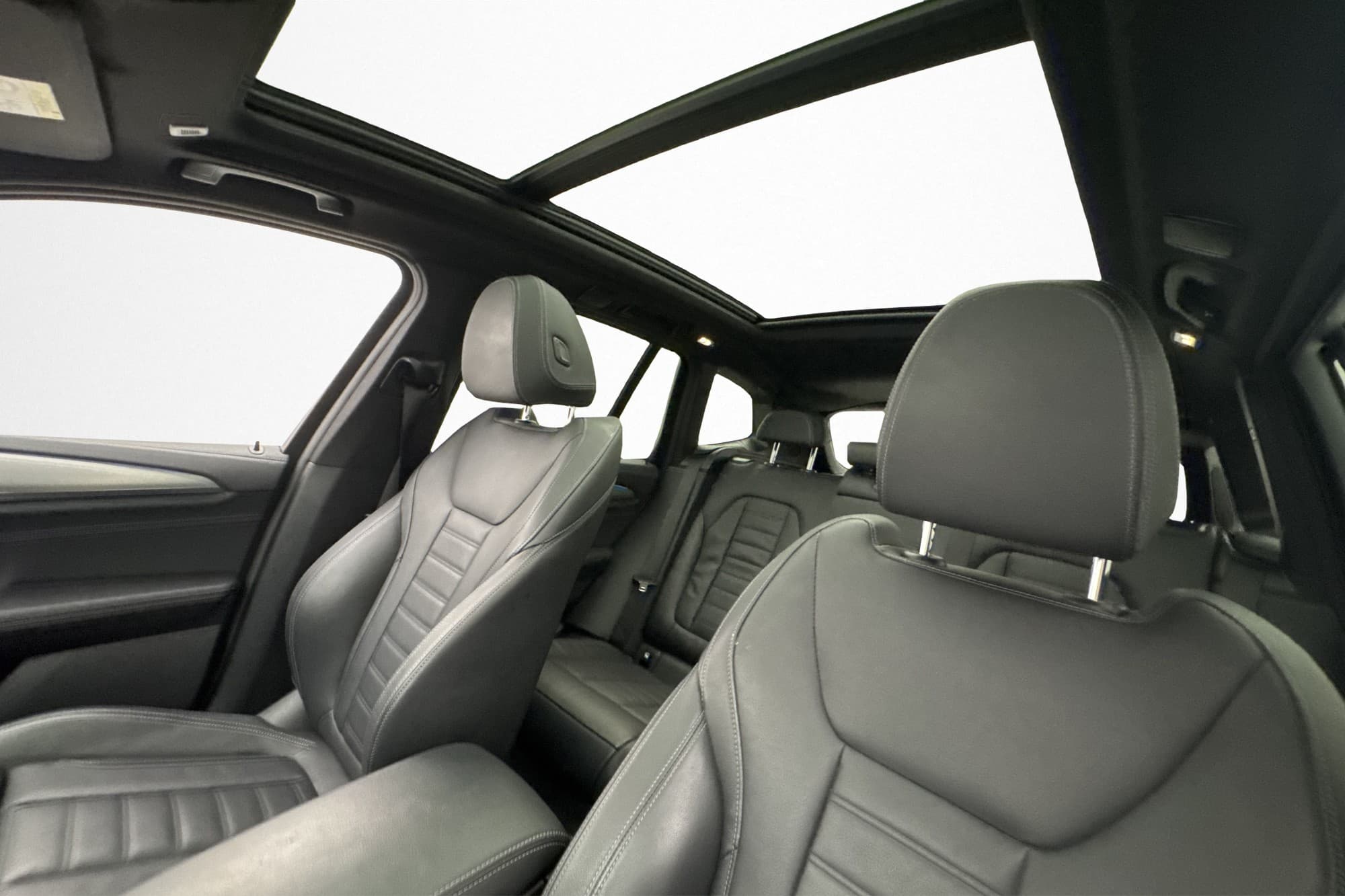 BMW iX3 286hk Impressive Pano H/K Drag 360° Skinn Navi HUD