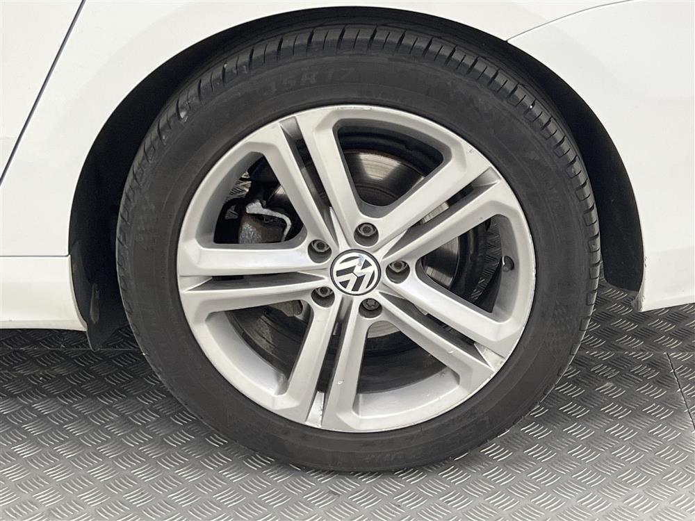 Volkswagen Passat 2.0 TDI 4Motion 170hk R-line Värmare Skinninteriör