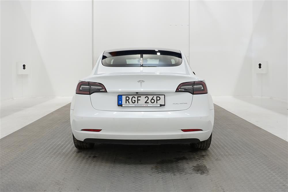Tesla Model 3 Long Range AWD 440hk Autopilot Svensksåld Moms