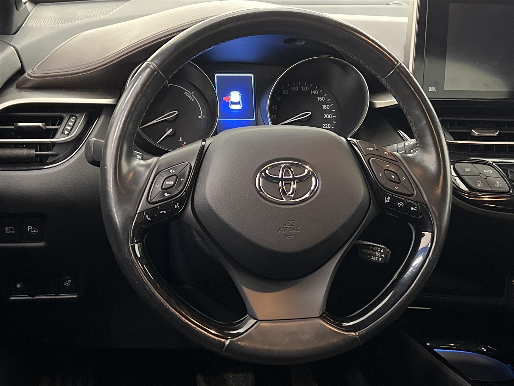 Toyota C-HR Hybrid 122hk JBL Navigator B-Kamera 0,39L/mil