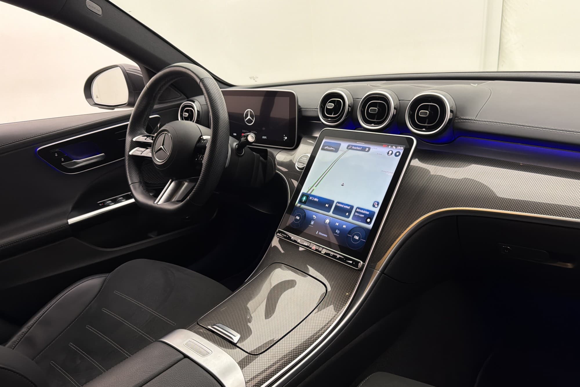 Mercedes-Benz C 300 d e 313hk AMG Kamera Drag CarPlay Navi