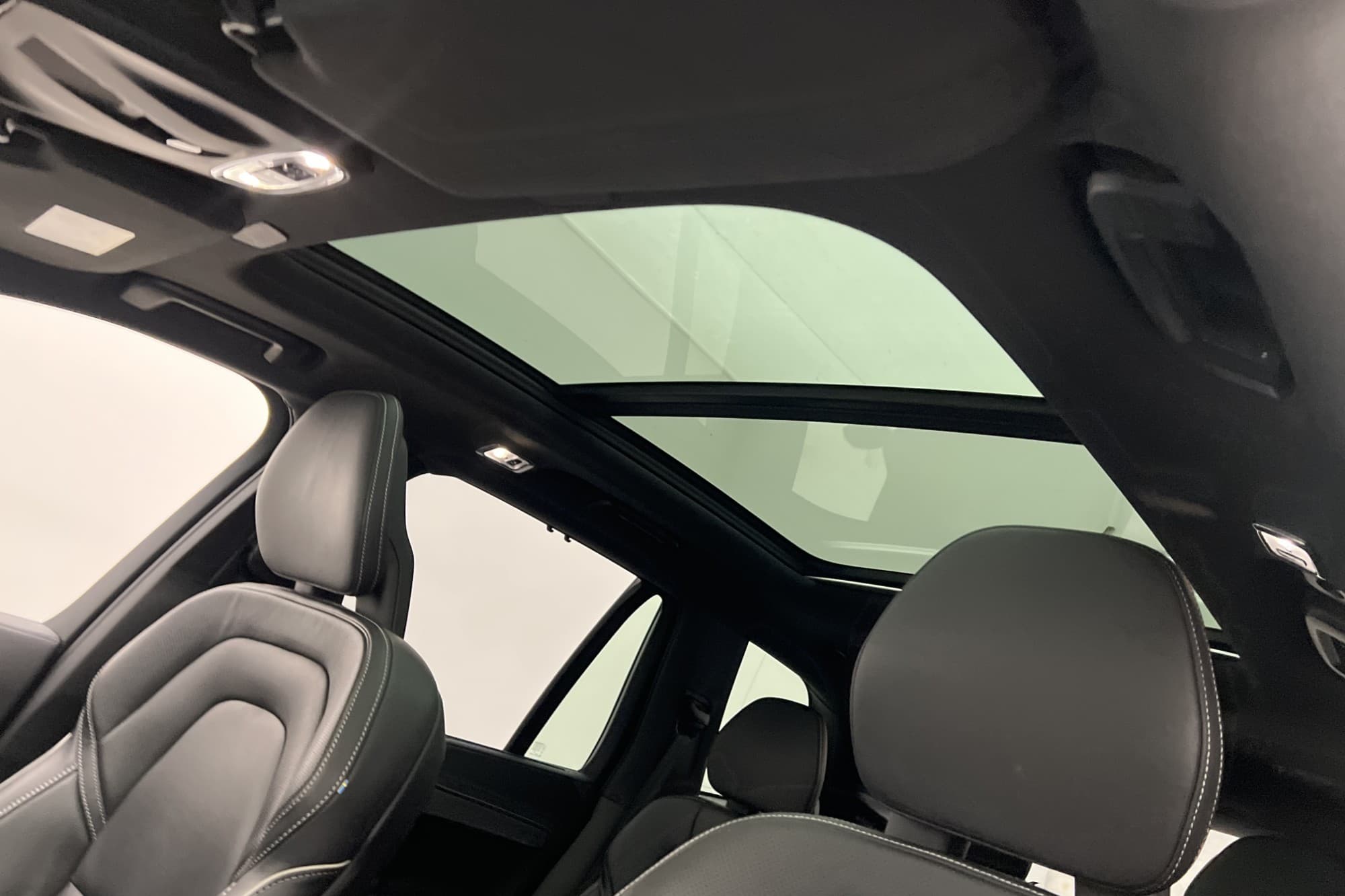 Volvo XC90 B5 AWD R-Design 7-Sits Luftfjädring B&W Pano 360°