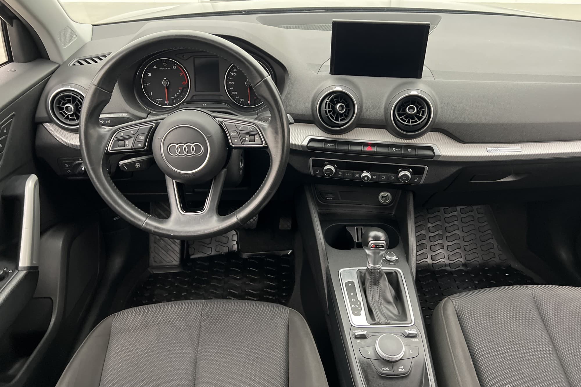 Audi Q2 35 TFSI 150hk Proline Farthållare P-Sensorer