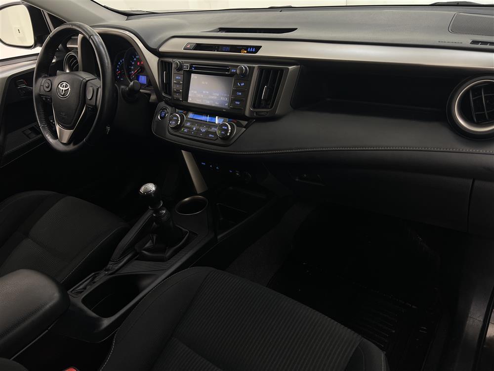 Toyota RAV4 2.0 VVT-i 151hk Välservad B-Kam Drag 