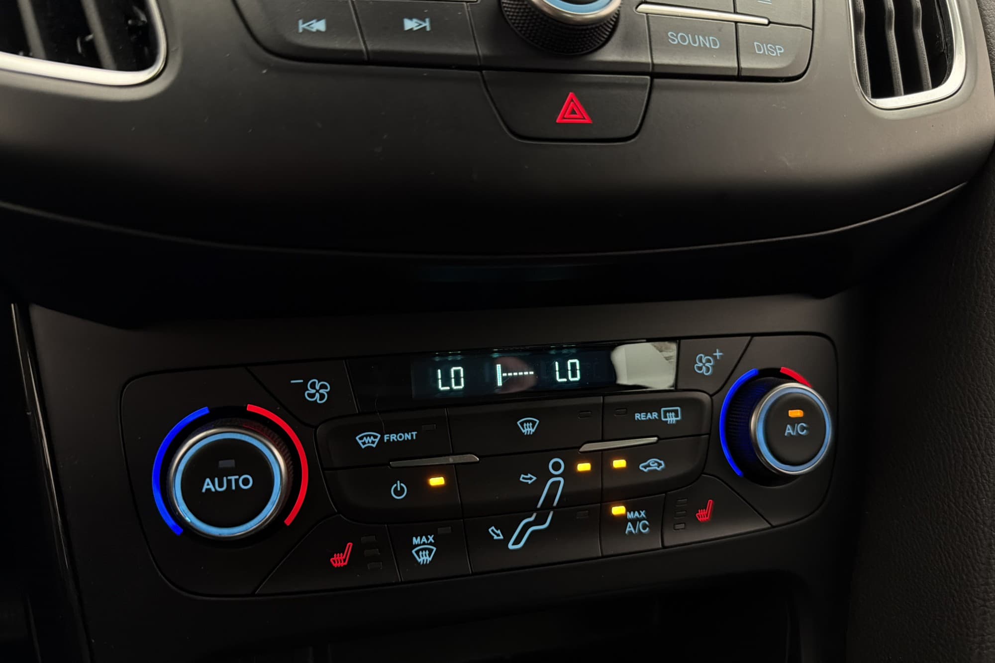 Ford Focus 1.5 TDCi Titanium Keyless P-sensorer WiFi Drag