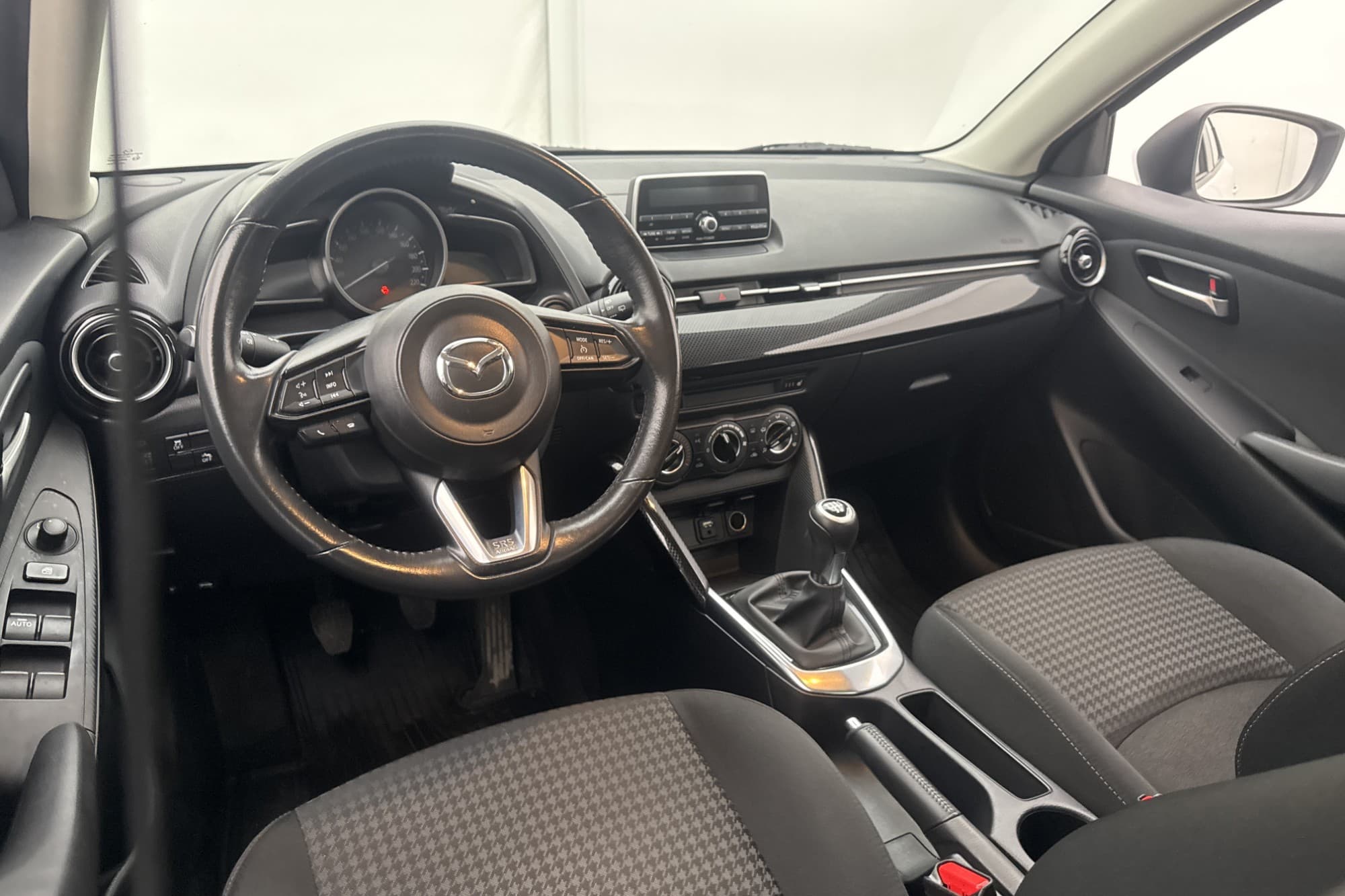 Mazda 2 SKYACTIV-G 90hk Farthållare Låg-Skatt Två-Brukare