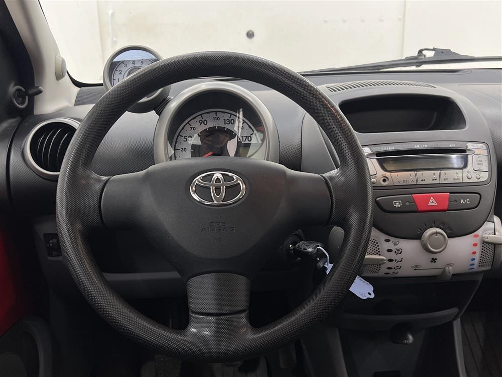 Toyota Aygo 5-dörrar 1.0 VVT-i 68hk Nyservad 2 Brukare