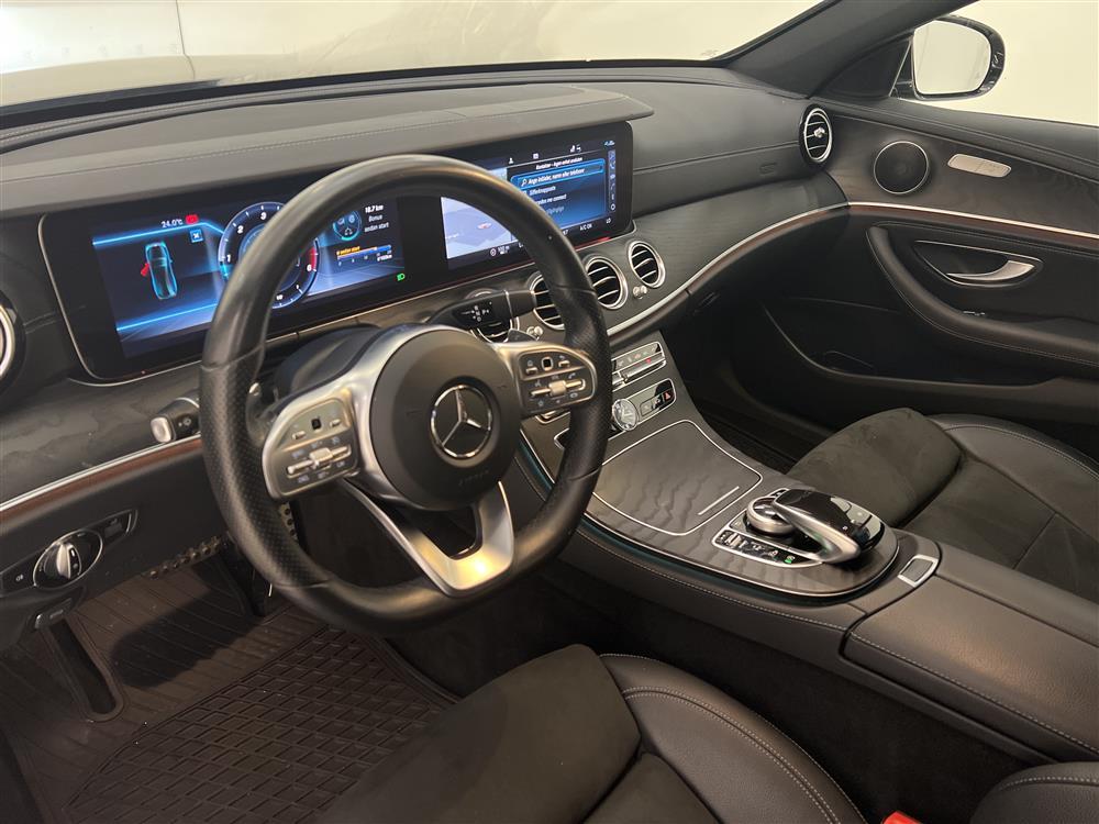 Mercedes-Benz E 200 d 150hk Widescreen Navi D-Värm Drag interiör