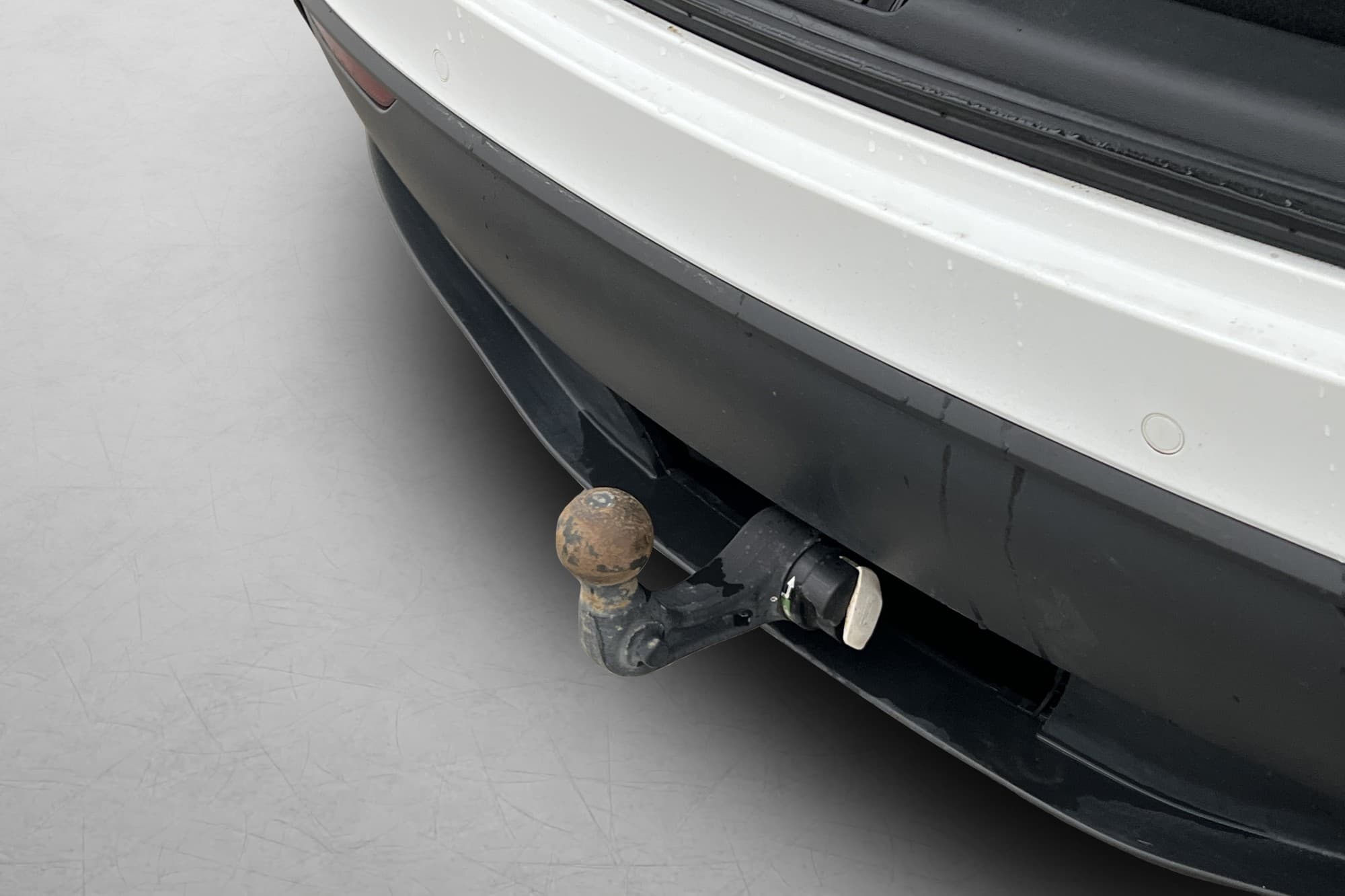 Tesla Model Y Long Range AWD Uppgraderad-AP Dragkrok MOMS