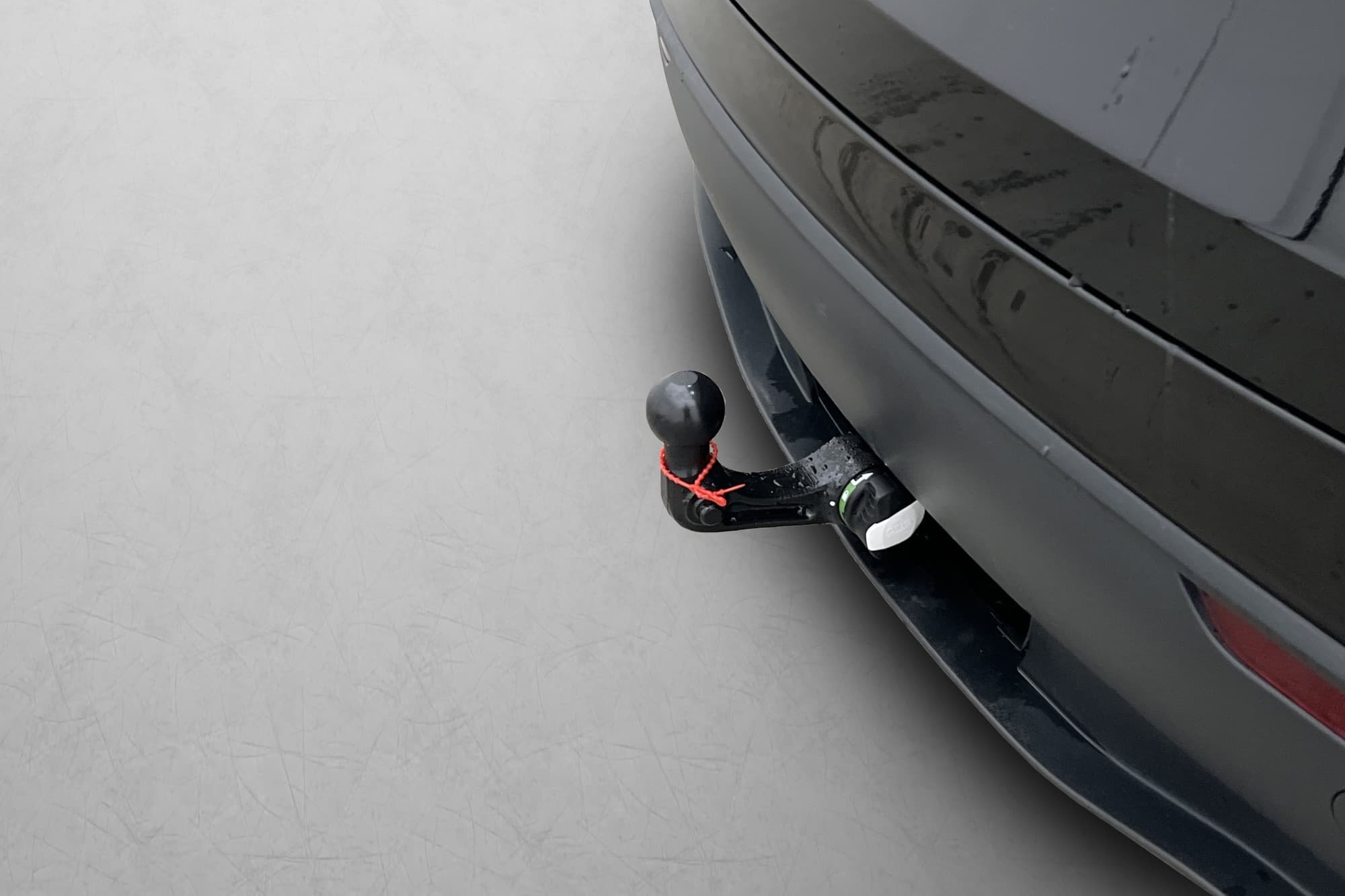 Tesla Model Y Long Range AWD Dragkrok Autopilot Panorama