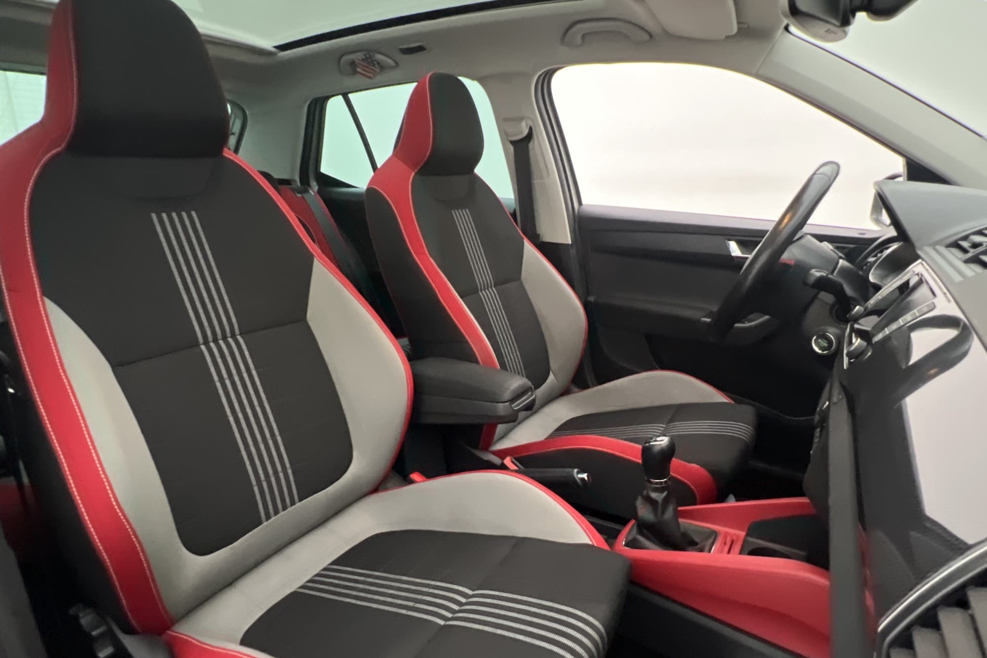 Škoda Fabia Monte Carlo M&K-Värmare Pano CarPlay Sensorer