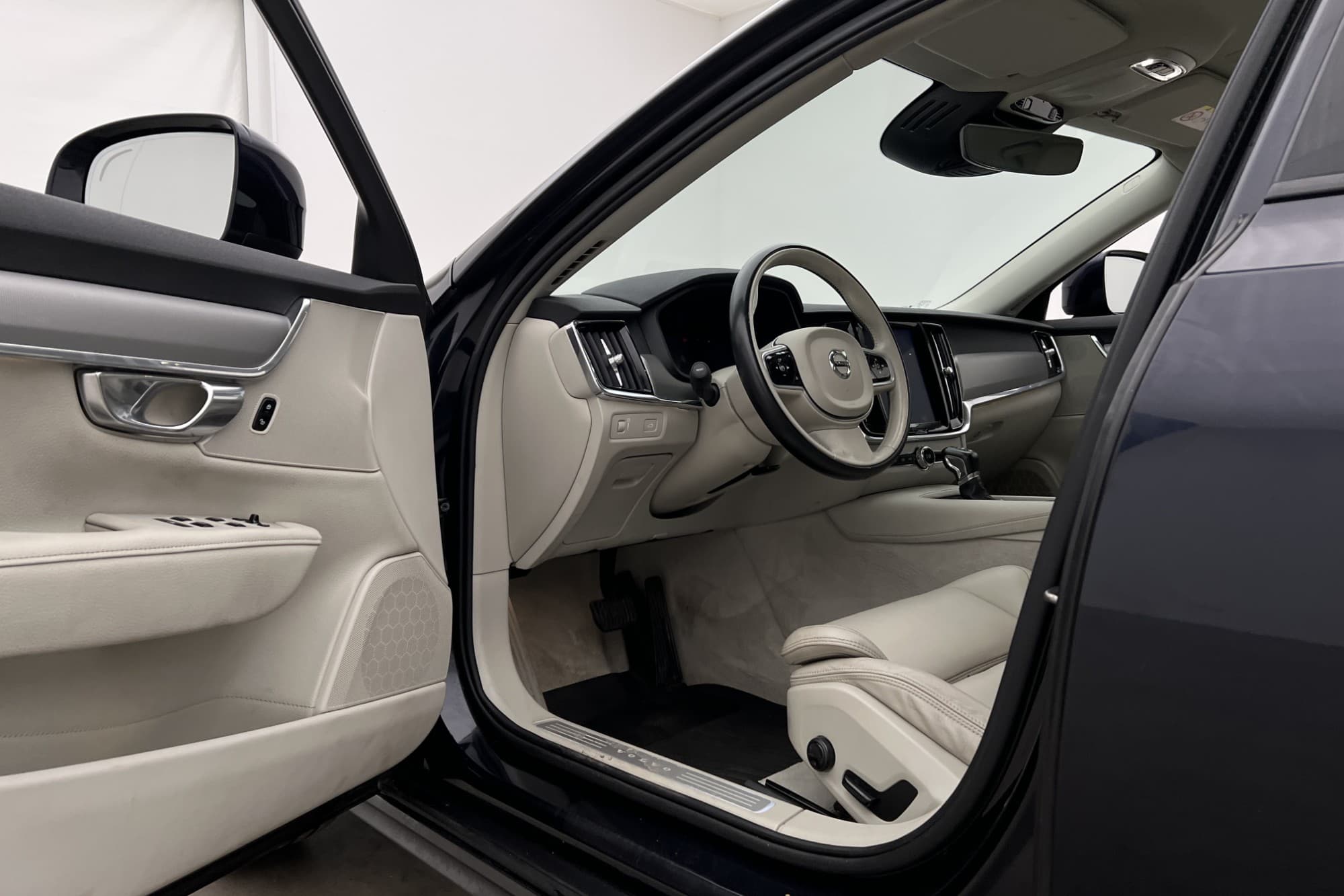 Volvo V90 Cross Country T5 AWD Värmare HUD Skinn VOC Kamera