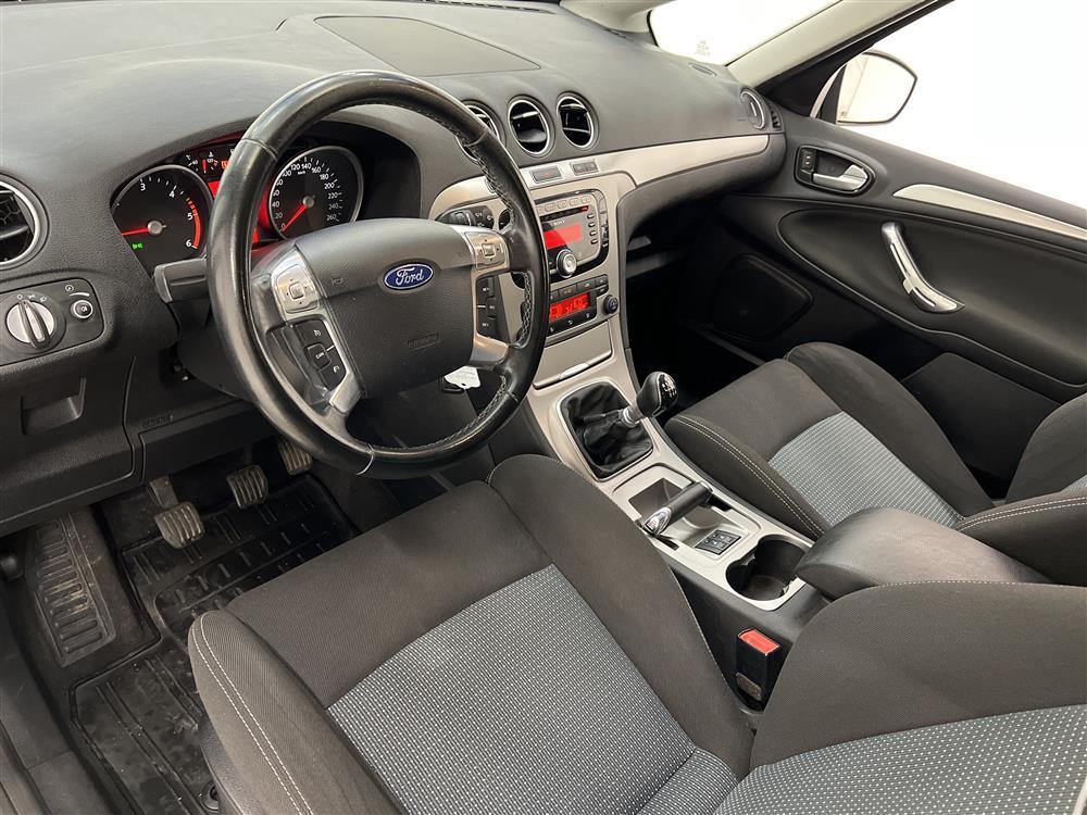 Ford S-MAX 2.0 TDCi 115hk 7 Sits Ny Kamrem 0,49L/mil interiör