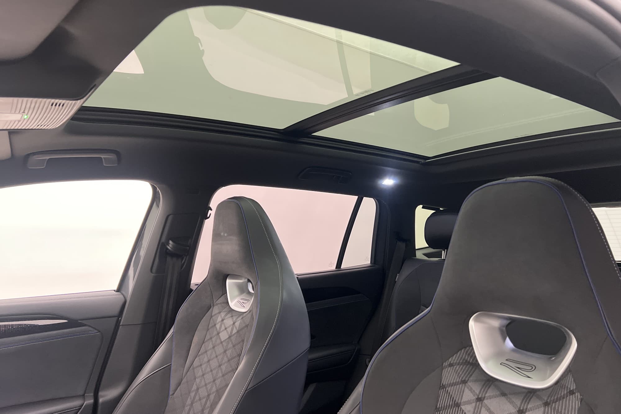 Volkswagen Tayron eHybrid R-Line Värmare Pano 360° Massage