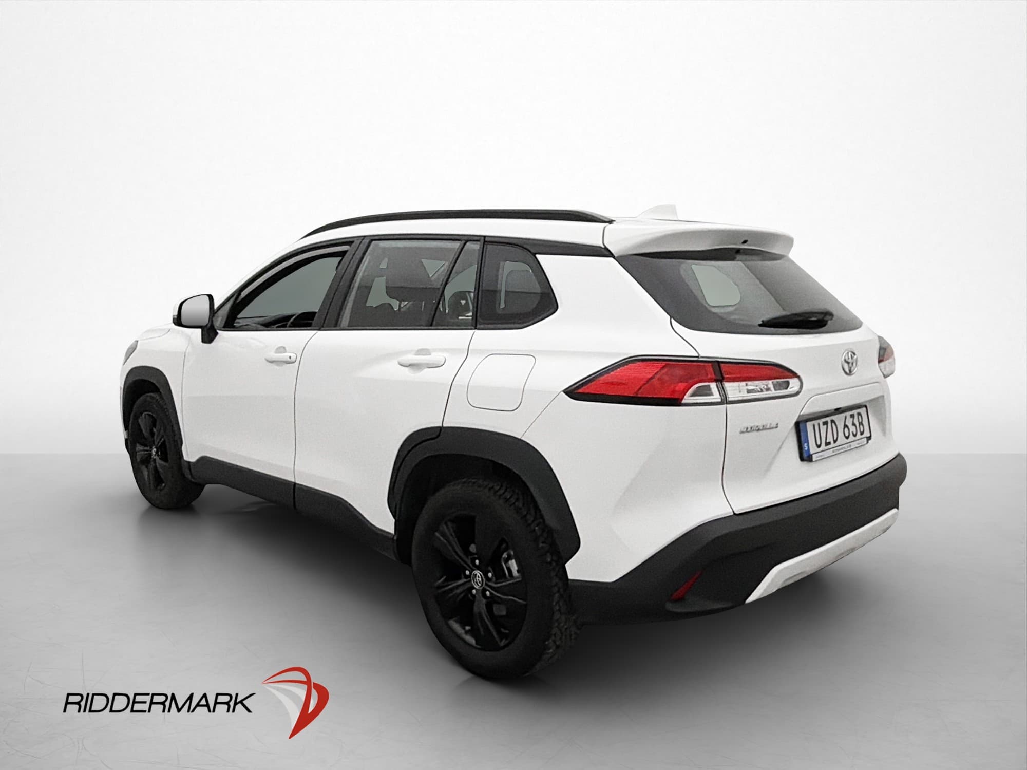 Toyota Corolla Cross Hybrid CarPlay Kamera Rattvärme Keyless