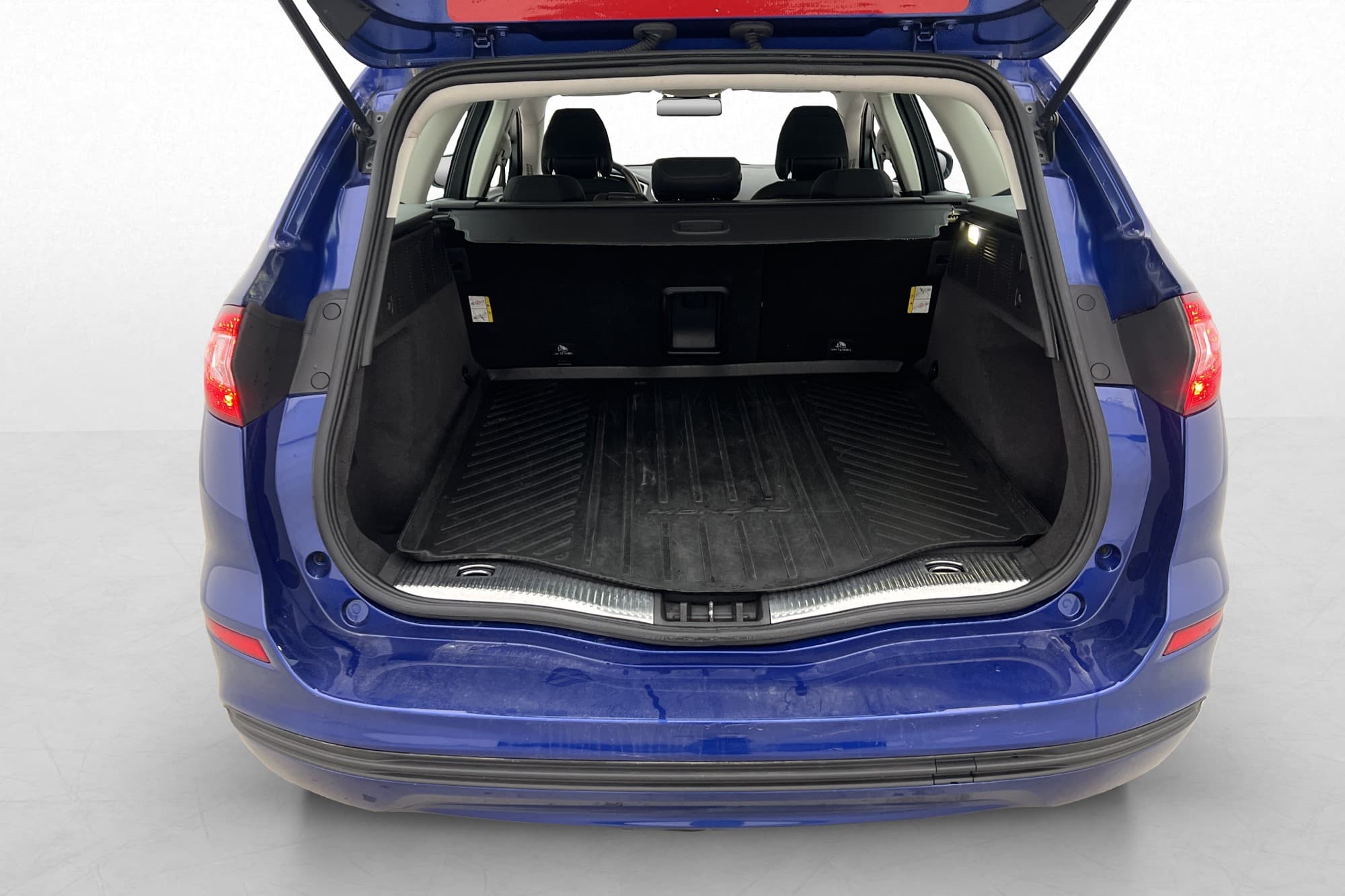 Ford Mondeo 1.5 EcoBoost 160hk Trend Farthållare Bluetooth