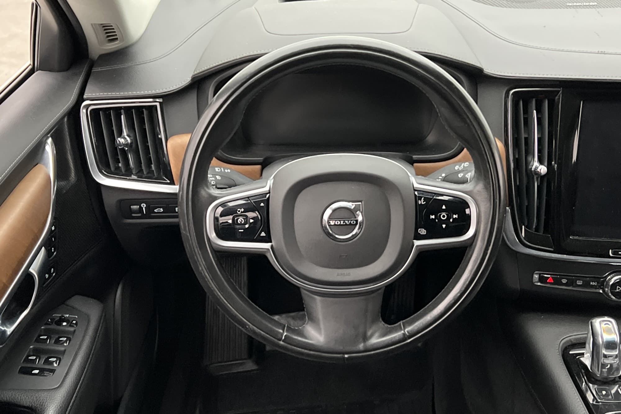 Volvo V90 Recharge T8 AWD Inscription Luftfjädring H/K MOMS