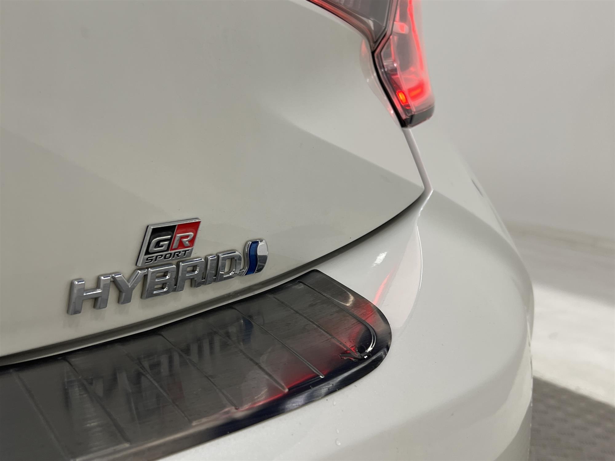 Toyota Corolla  2.0 Hybrid 180hk GR Sport HUD M-Värm  Se Utr