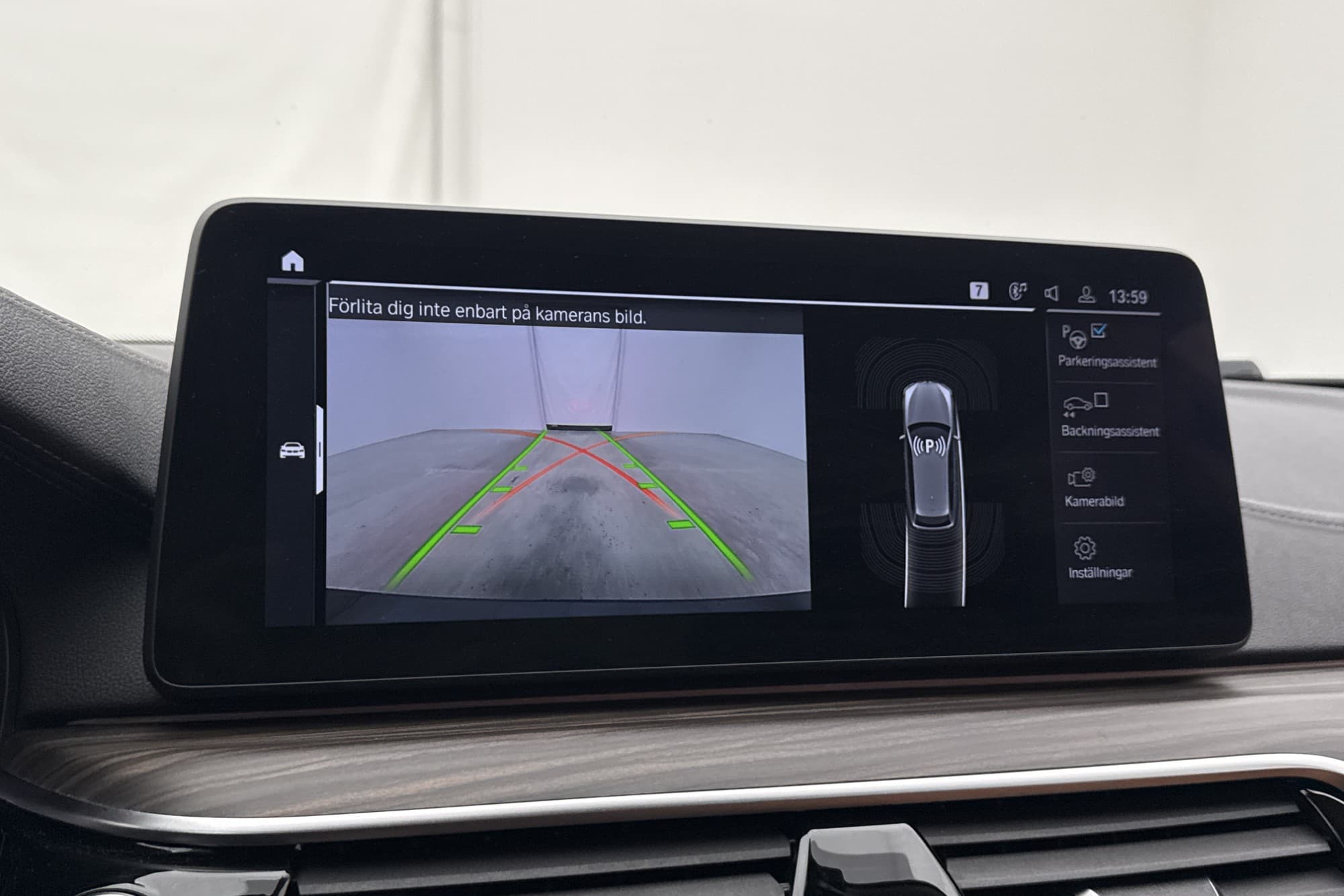 BMW 530e Touring 292hk Luxury Line HiFi Kamera Skinn CarPlay