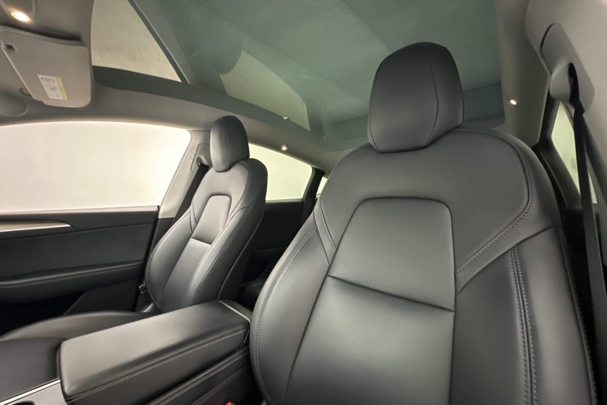 Tesla Model Y Long Range AWD Svensksåld Autopilot Drag